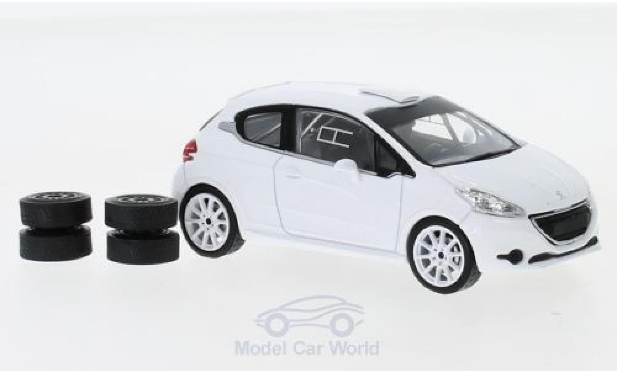 Peugeot 208 1/43 IXO R2 bianco 2013 Plain Body Version inklusive 4 Ersatzräder modellino in miniatura