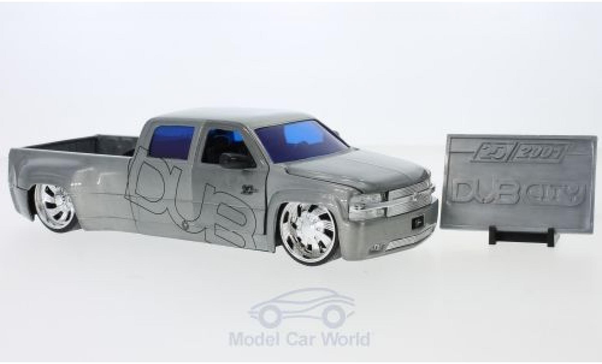 Chevrolet Silverado 1/24 Jada Toys Dooley grigio 1999 modellino in miniatura