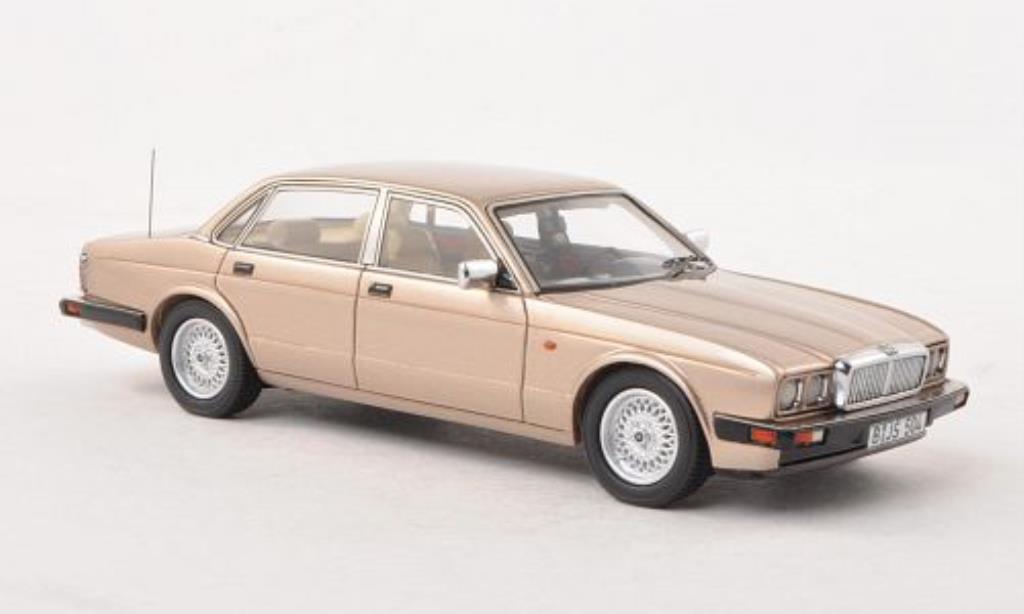 Jaguar XJ 1/43 Neo Sovereign beige LHD 1990 modellino in miniatura