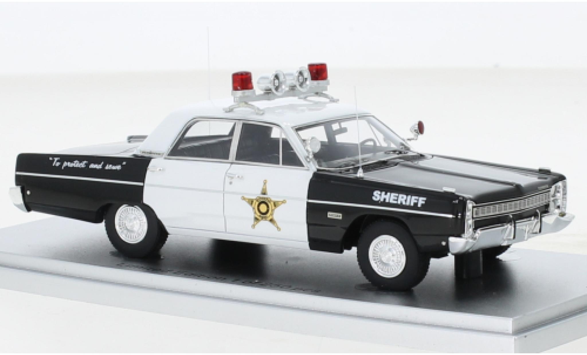 Plymouth Fury 1/43 Kess 4-Door Sedan Mayberry Sheriff 1968 modellino in miniatura