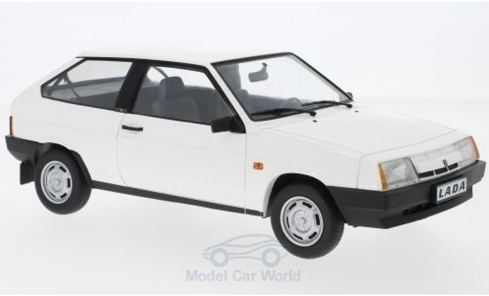 Lada Samara 1/18 KK Scale bianco 1984 modellino in miniatura