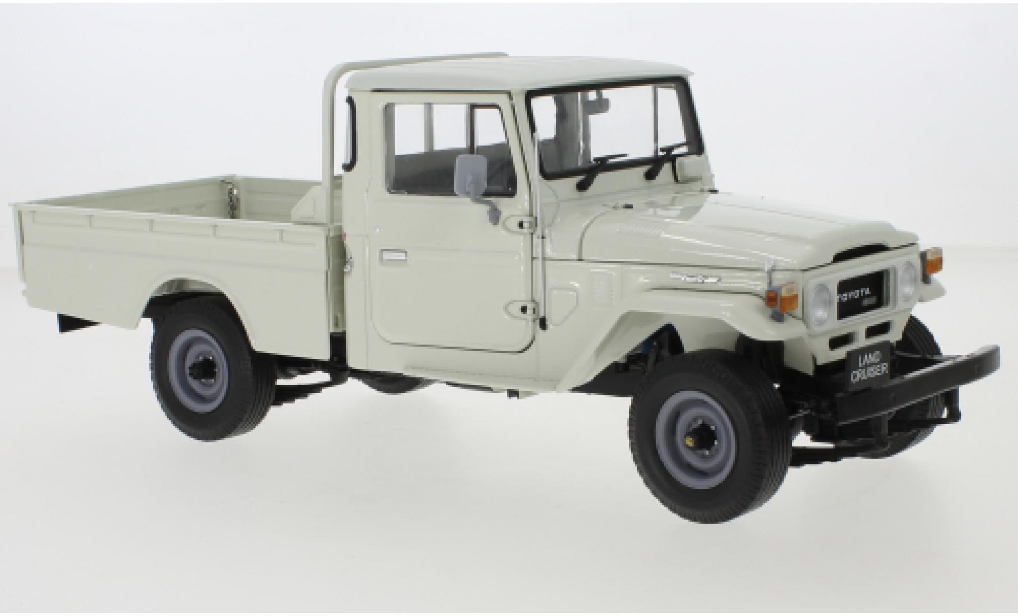 Toyota Land Cruiser 1/18 Kyosho 40 Pick Up bianco RHD modellino in miniatura