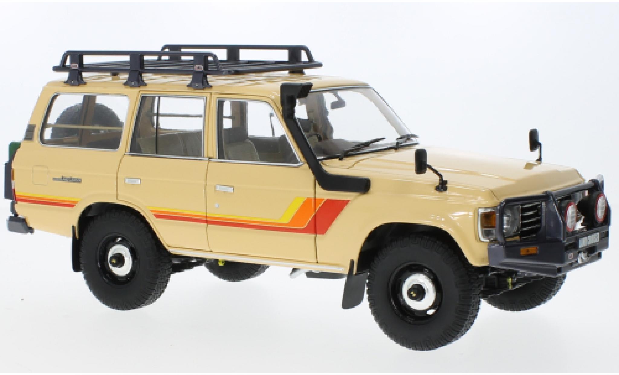 Toyota Land Cruiser 1/18 Kyosho 60 beige/Décorer modellino in miniatura