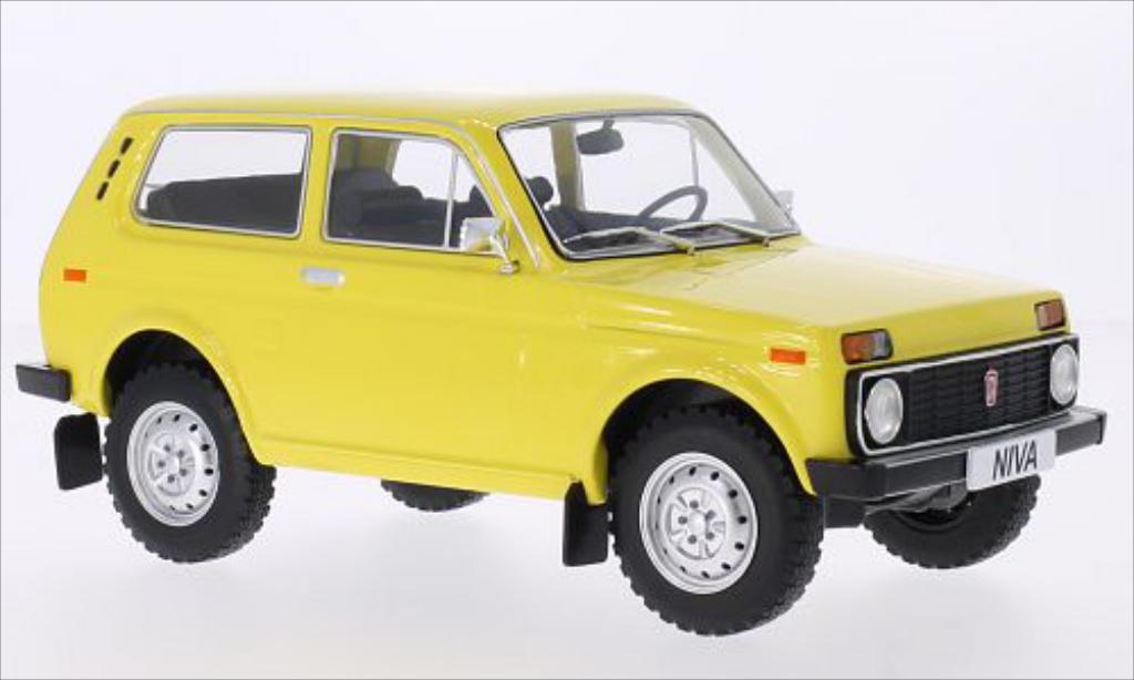 Lada Niva 1/18 MCG 1600 giallo 1976 modellino in miniatura