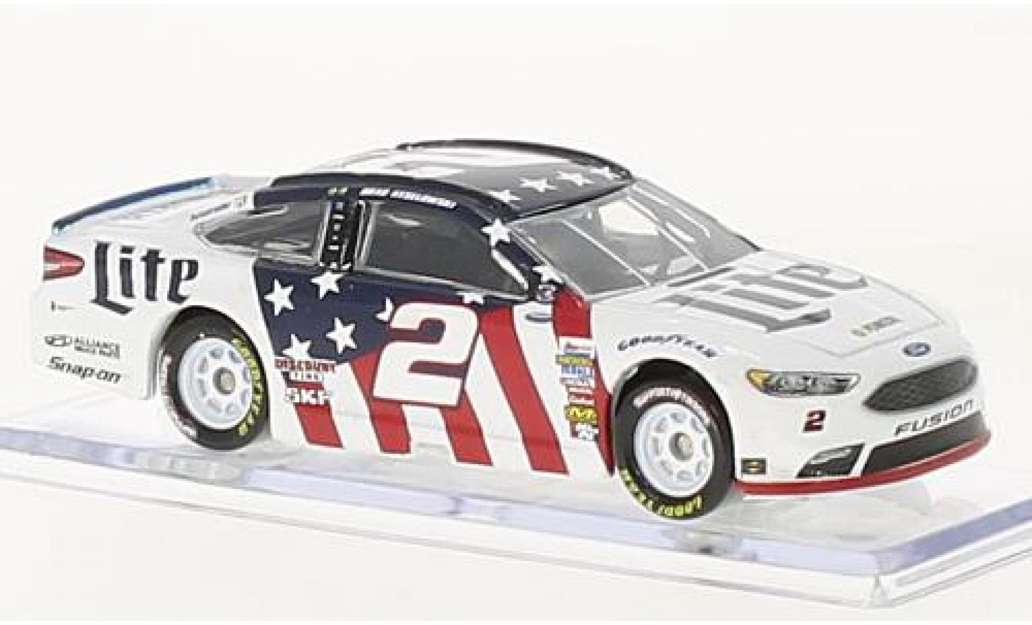 Ford Fusion 1/64 Lionel Racing No.2 Team Penske Miller Lite Patriotic Nascar 2017 B.Keselowski sans Vitrine modellino in miniatura