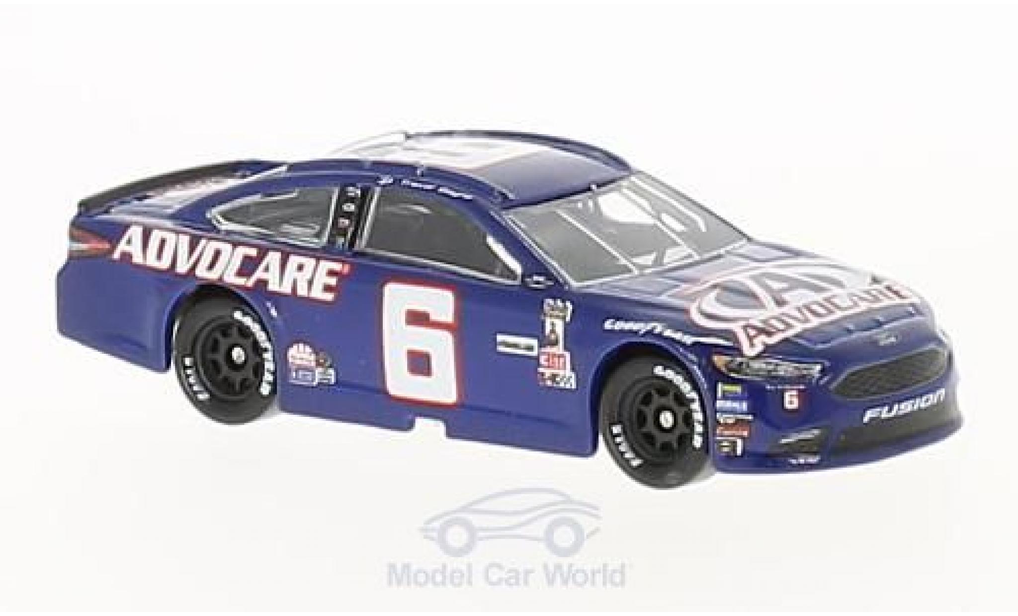 Ford Fusion 1/64 Lionel Racing No.6 Roush Fenway Racing Advocare Darlington Nascar 2017 T.Bayne modellino in miniatura