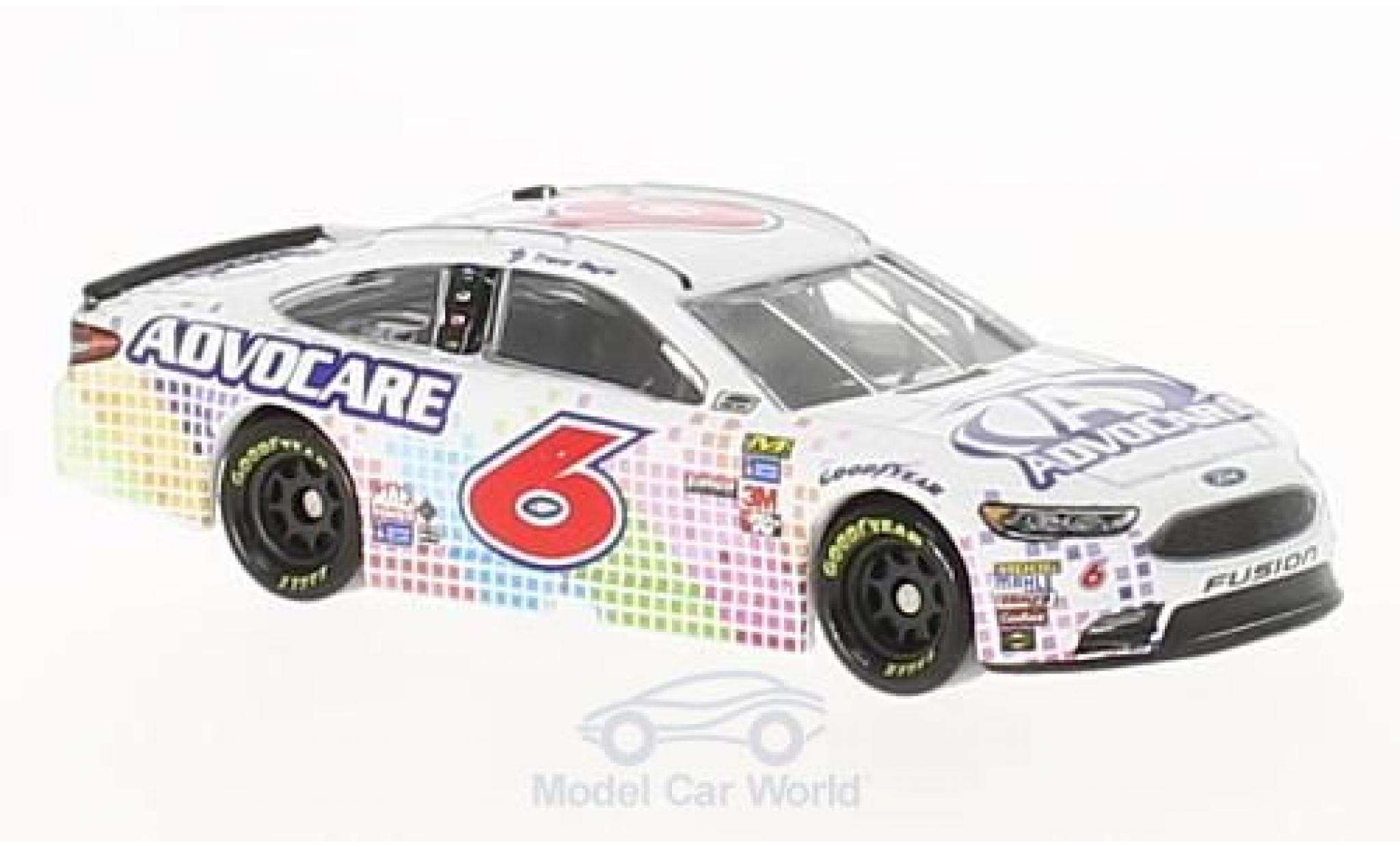 Ford Fusion 1/64 Lionel Racing No.6 Roush Fenway Racing Advocare Nascar 2017 T.Bayne modellino in miniatura