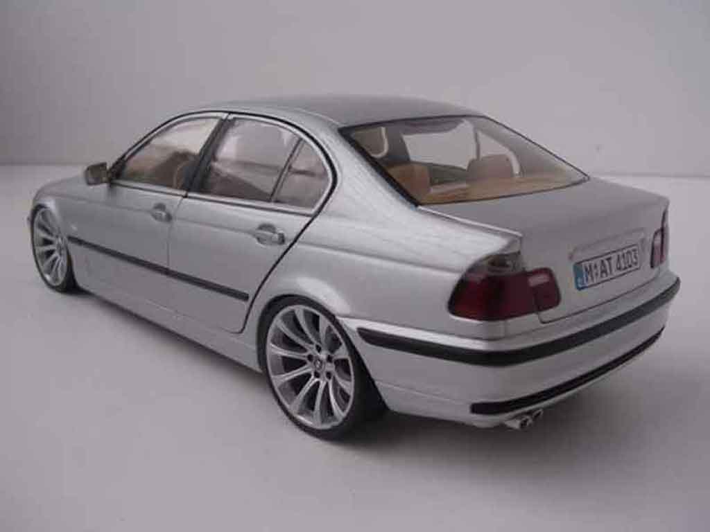 Bmw 330 E46 1/18 Kyosho E46 m-line jantes m5 modellino in miniatura