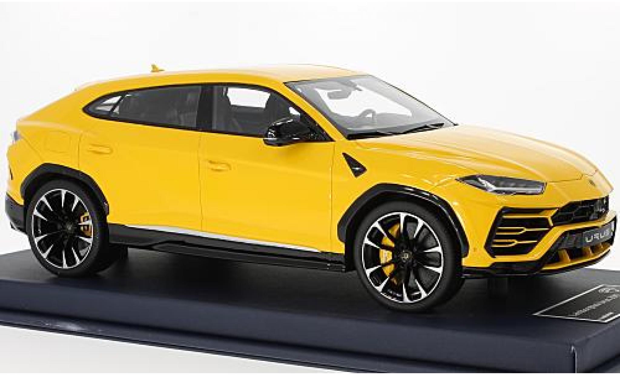 Lamborghini Urus 1/43 Look Smart giallo 2017 modellino in miniatura