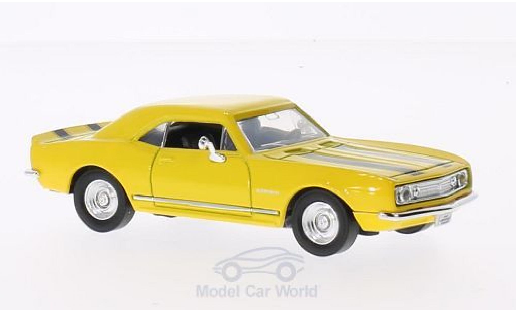 Chevrolet Camaro 1/43 Lucky Die Cast Z-28 giallo 1967 mit neroen Streifen ohne Vitrine modellino in miniatura