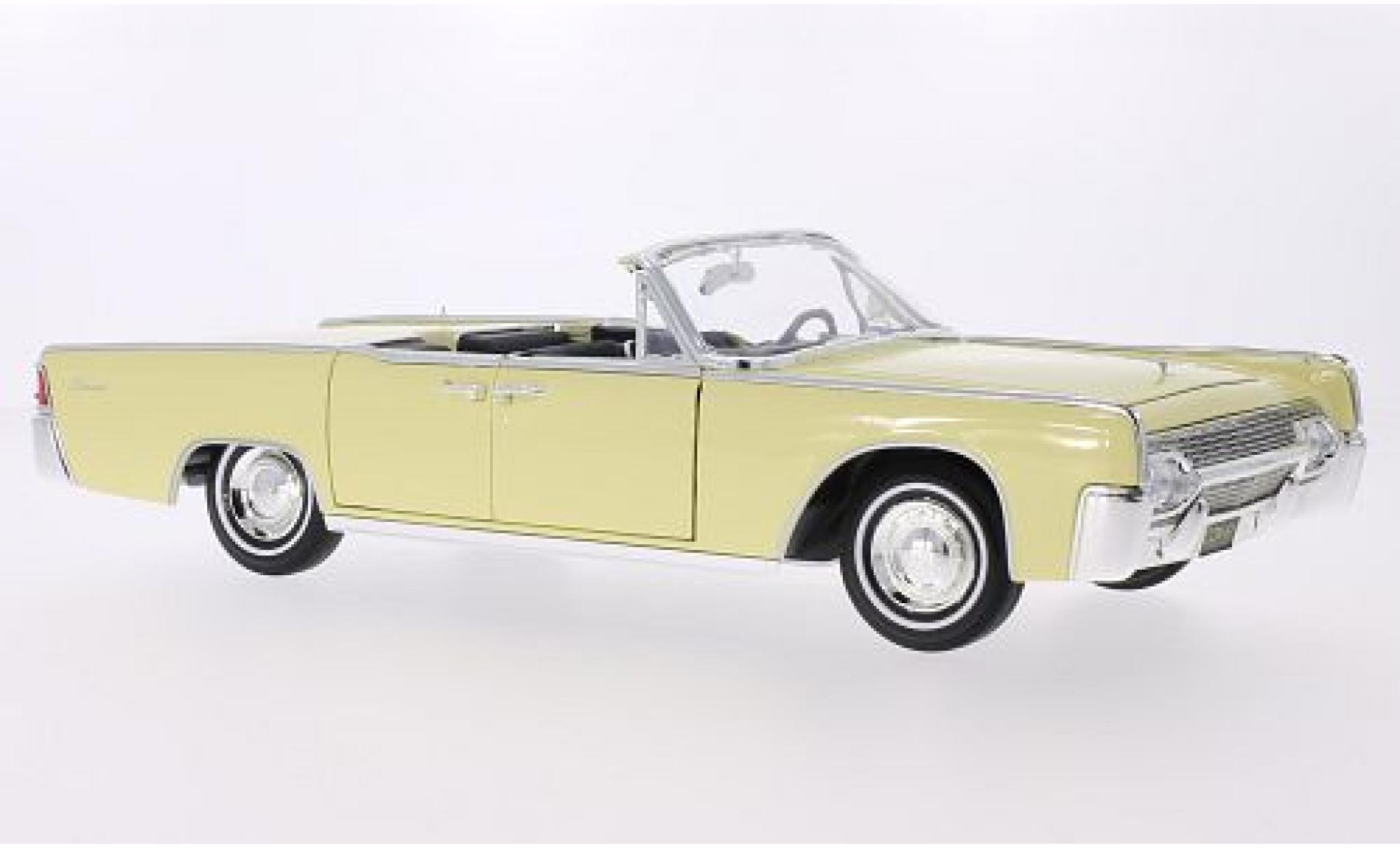 Lincoln Continental 1/18 Lucky Die Cast 4-Door Convertibile giallo 1961 Sofftop liegt bei modellino in miniatura