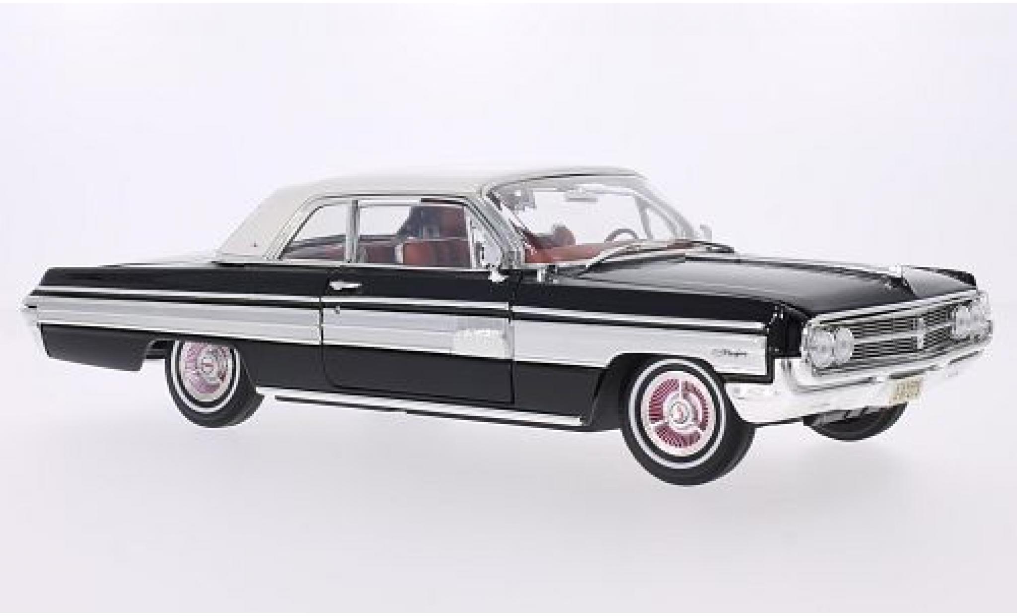 Oldsmobile Starfire 1/18 Lucky Die Cast Hardtop nero/bianco 1962 modellino in miniatura