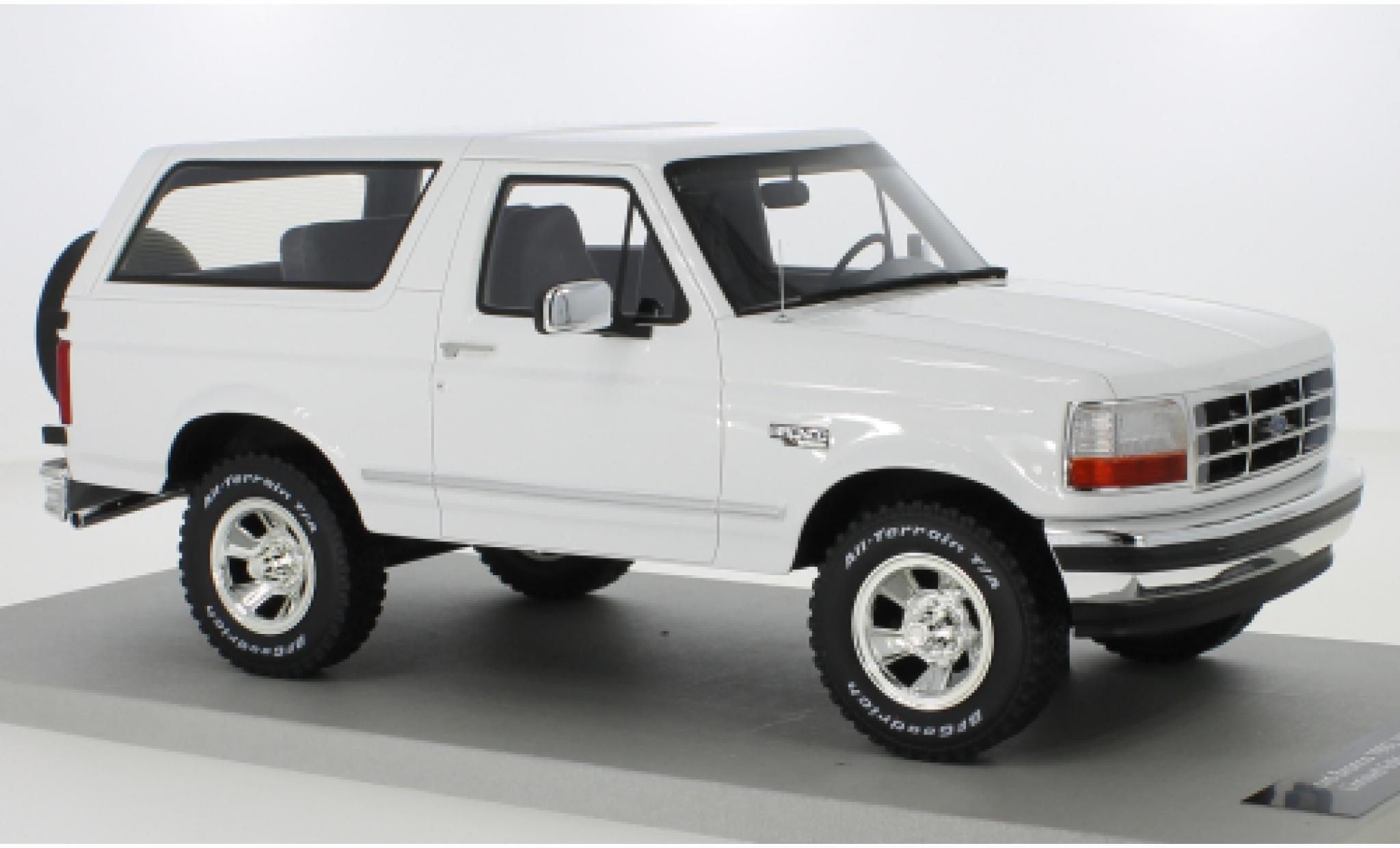 Ford Bronco 1/18 Lucky Step Models bianco 1992 modellino in miniatura