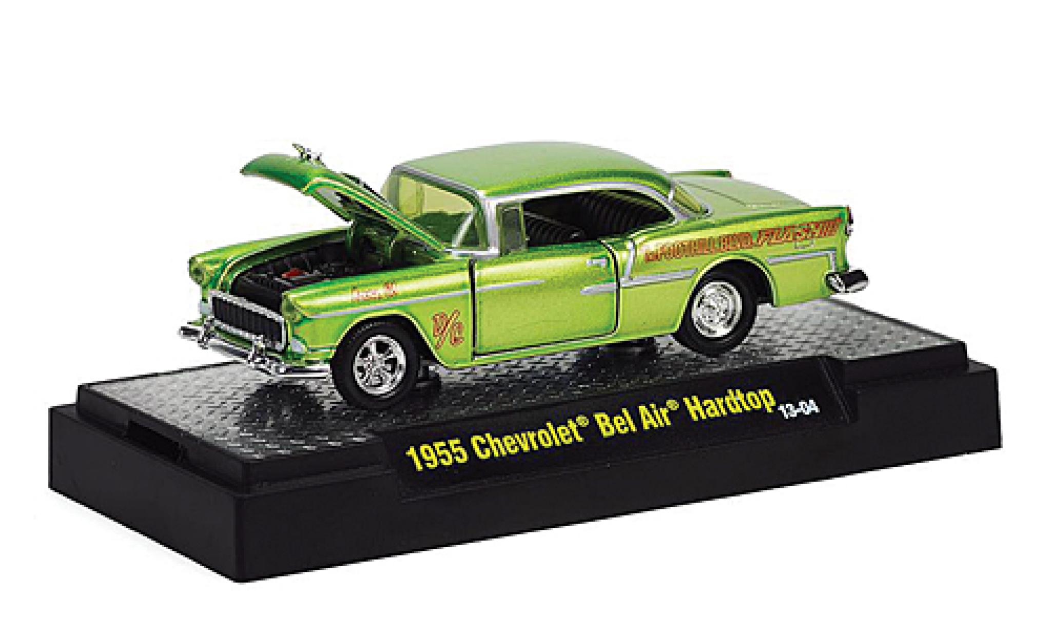 Chevrolet Bel Air 1/64 M2 Machines Hardtop Tuning metallico verde 1955 Capot et les portes avec fonction in PC-Box Wild Cards modellino in miniatura