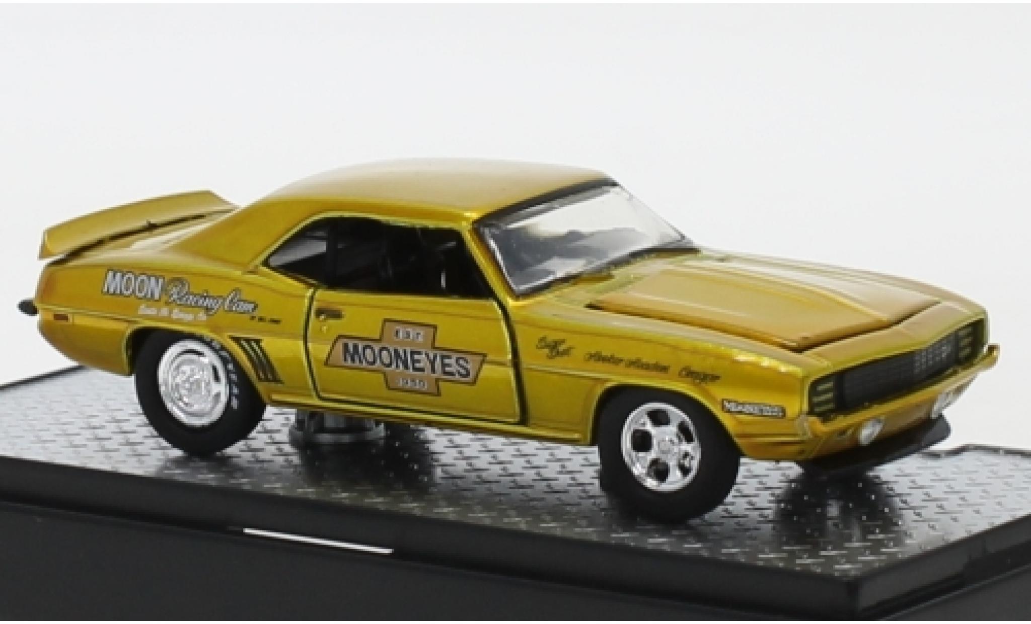 Chevrolet Camaro 1/64 M2 Machines Z/28 RS Mooneyes 1969 modellino in miniatura
