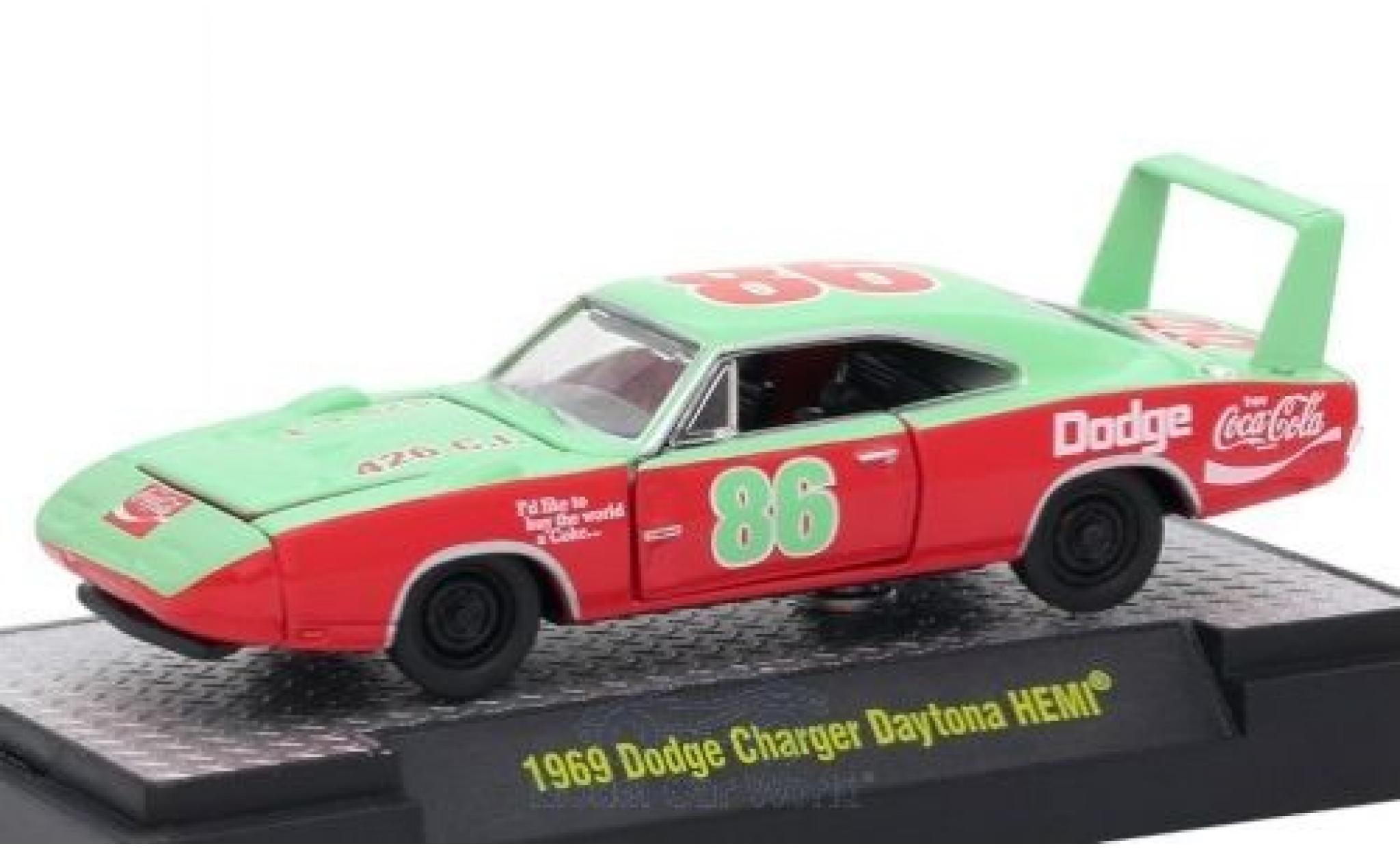 Dodge Charger Daytona 1/64 M2 Machines Daytona HEMI verde/rosso Coca Cola 1969 modellino in miniatura
