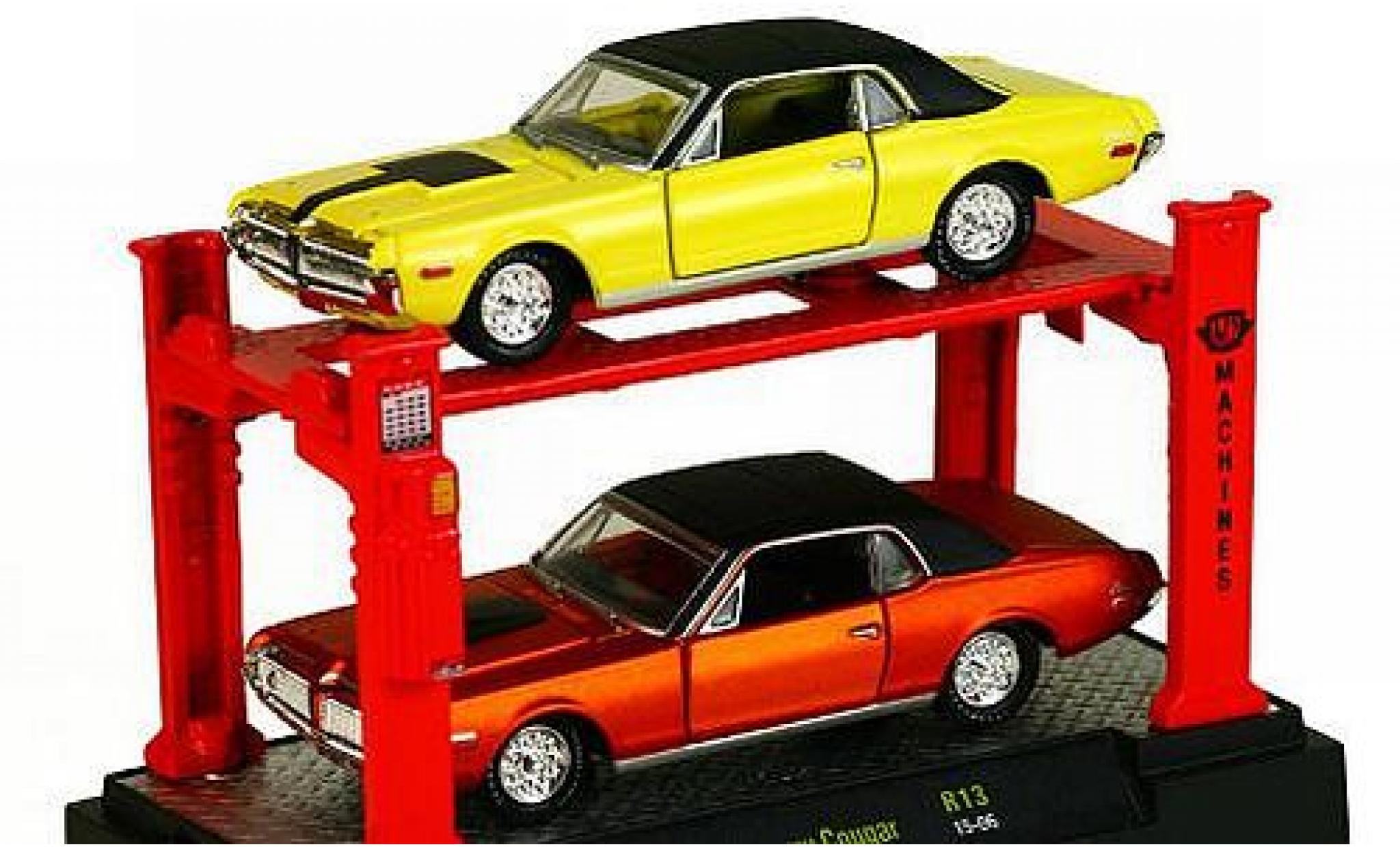 Mercury Cougar 1/64 M2 Machines 1968 voiture Lift 2er-Set: chaque 1x giallo/nero et le cuivre/nero ainsi que Hebebühne modellino in miniatura