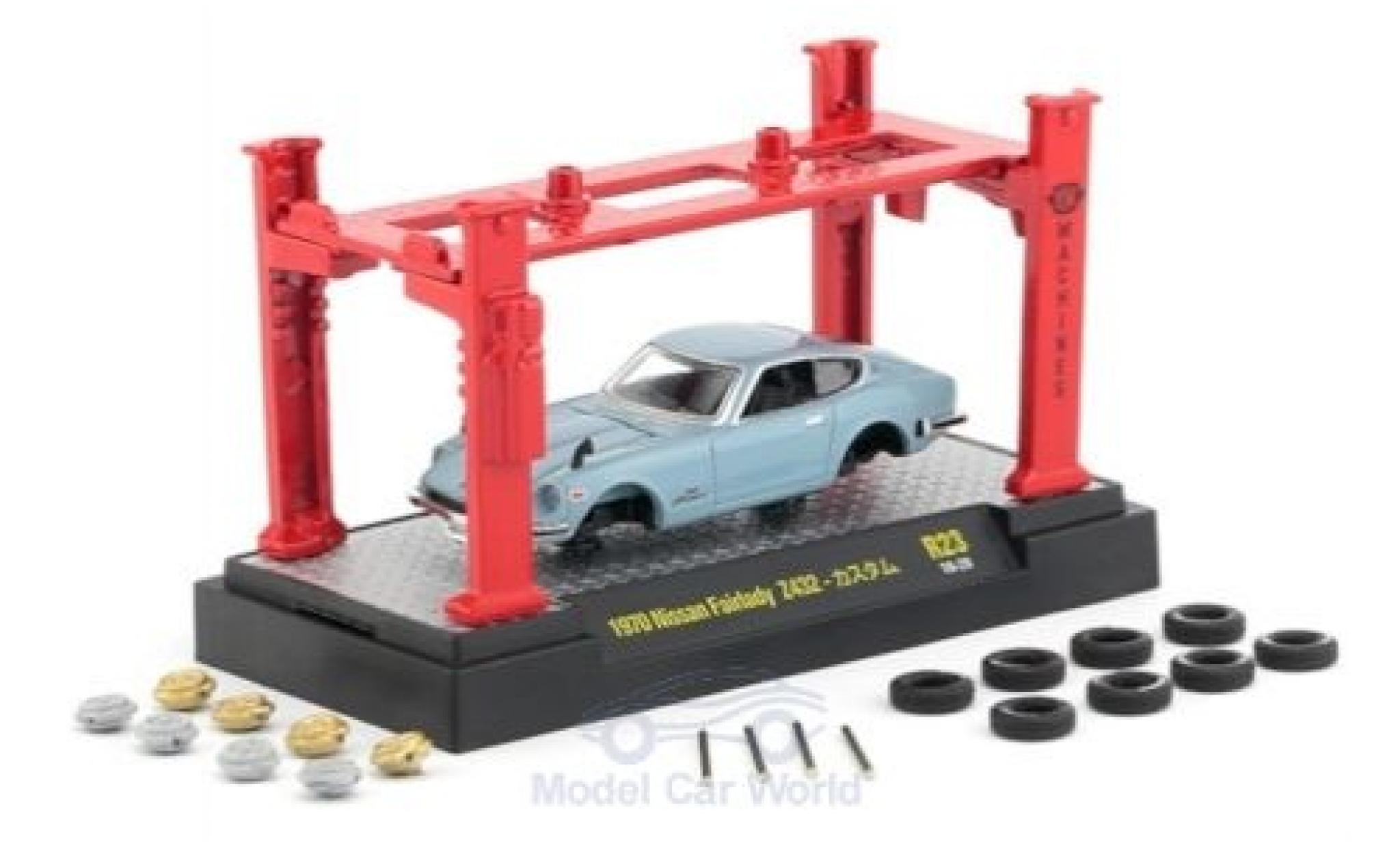 Nissan Fairlady Z 1/64 M2 Machines 432 blu RHD 1970 Model-Kit Bausatz inklusive 4 Ersatzrädern modellino in miniatura