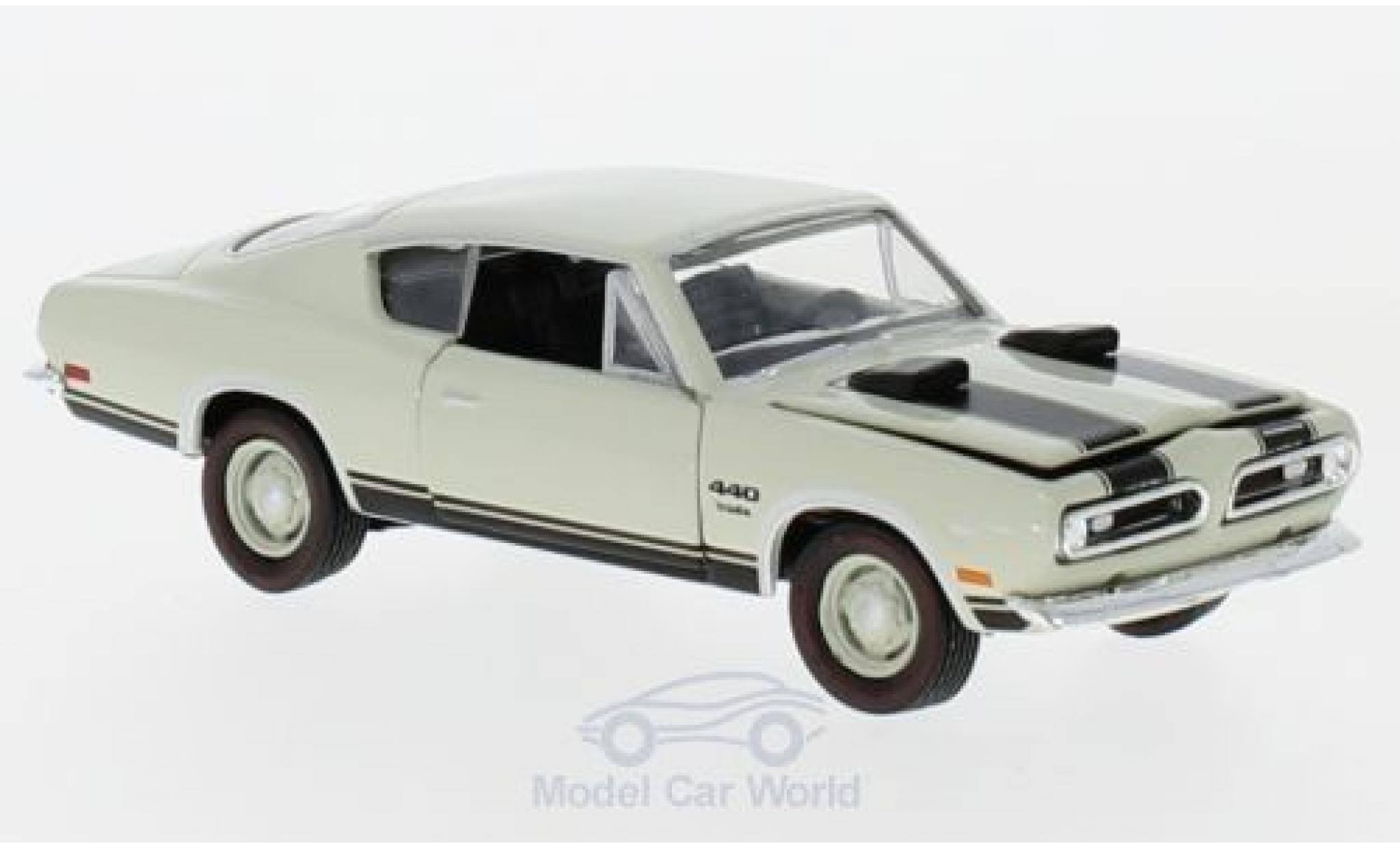 Plymouth Barracuda 1969 1/64 M2 Machines 440 beige 1969 modellino in miniatura