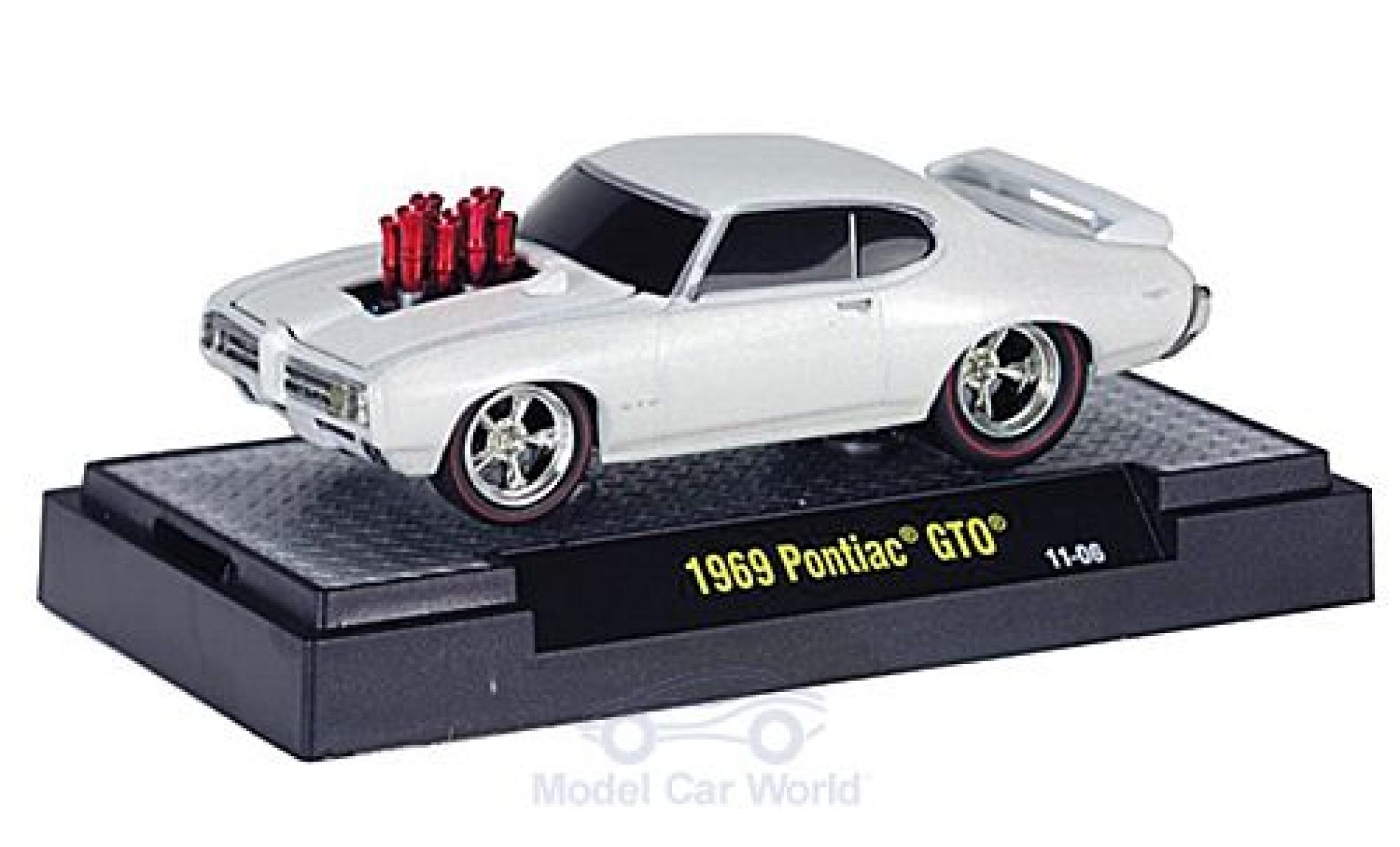 Pontiac GTO 1/64 M2 Machines Tuning metallico bianco 1969 Motorhaube mit Funktion modellino in miniatura