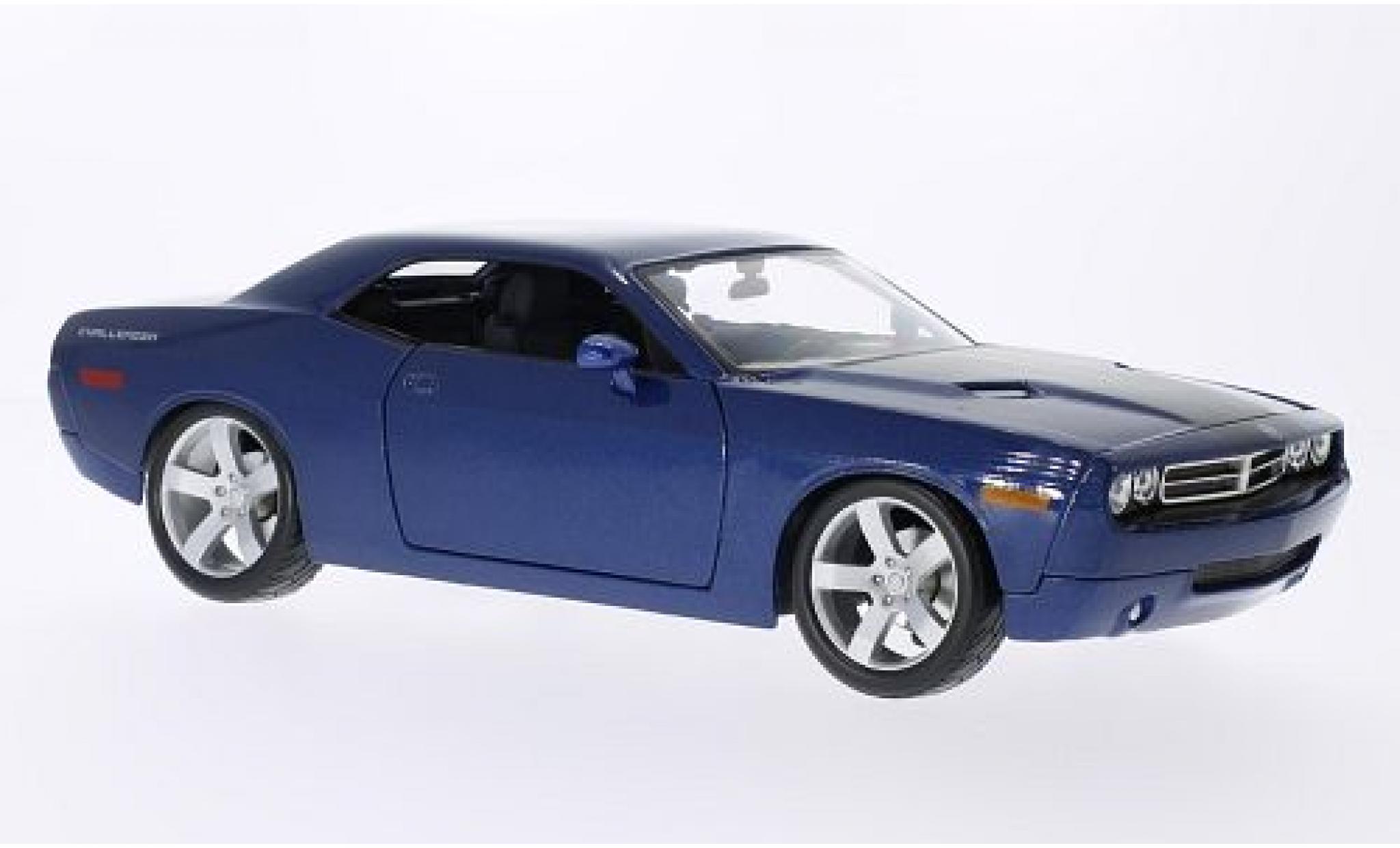 Dodge Challenger 1/18 Maisto Concept metallico blu/matt-nero 2006 modellino in miniatura