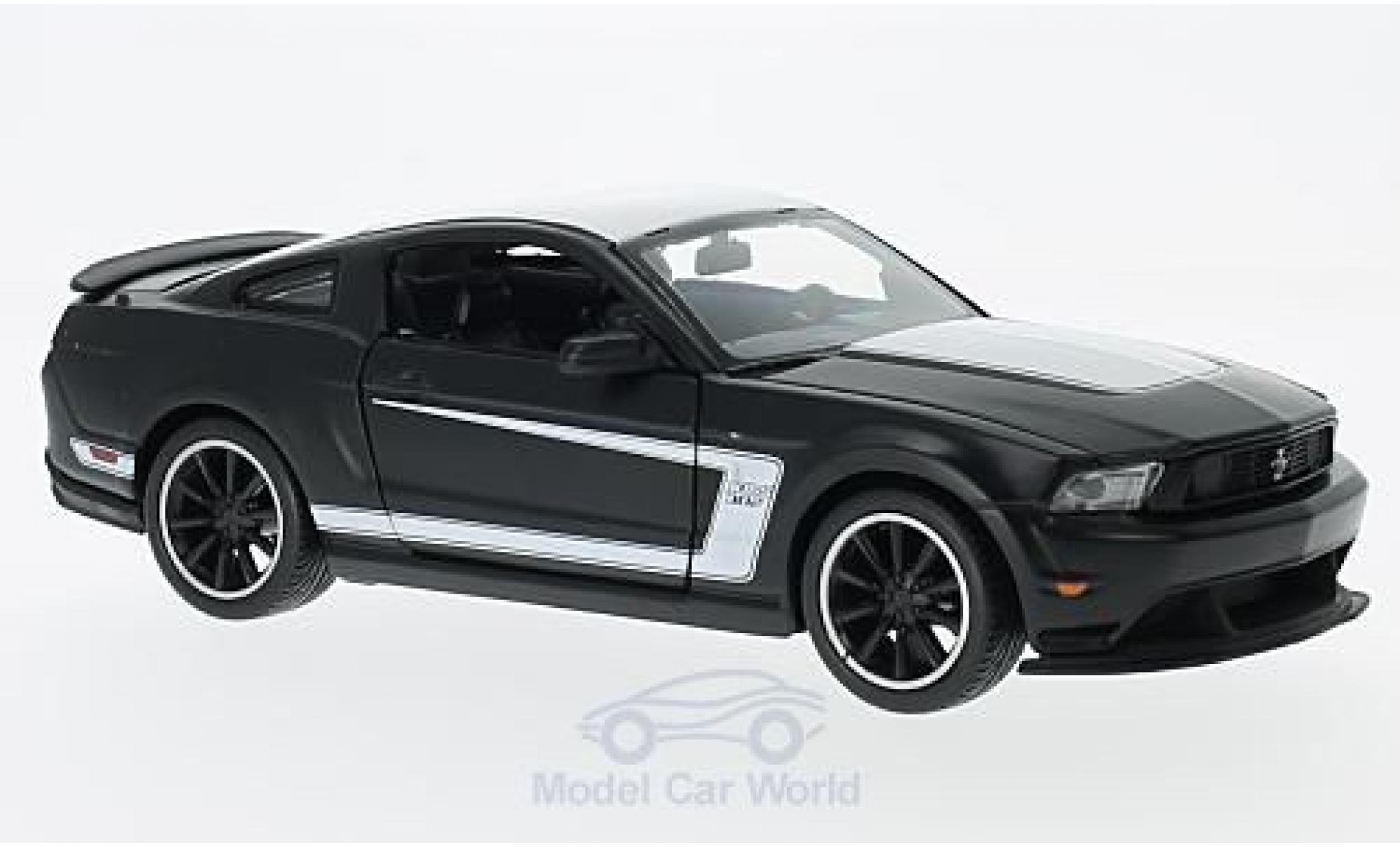Ford Mustang 1/24 Maisto Boss 302 matt-nero/bianco modellino in miniatura