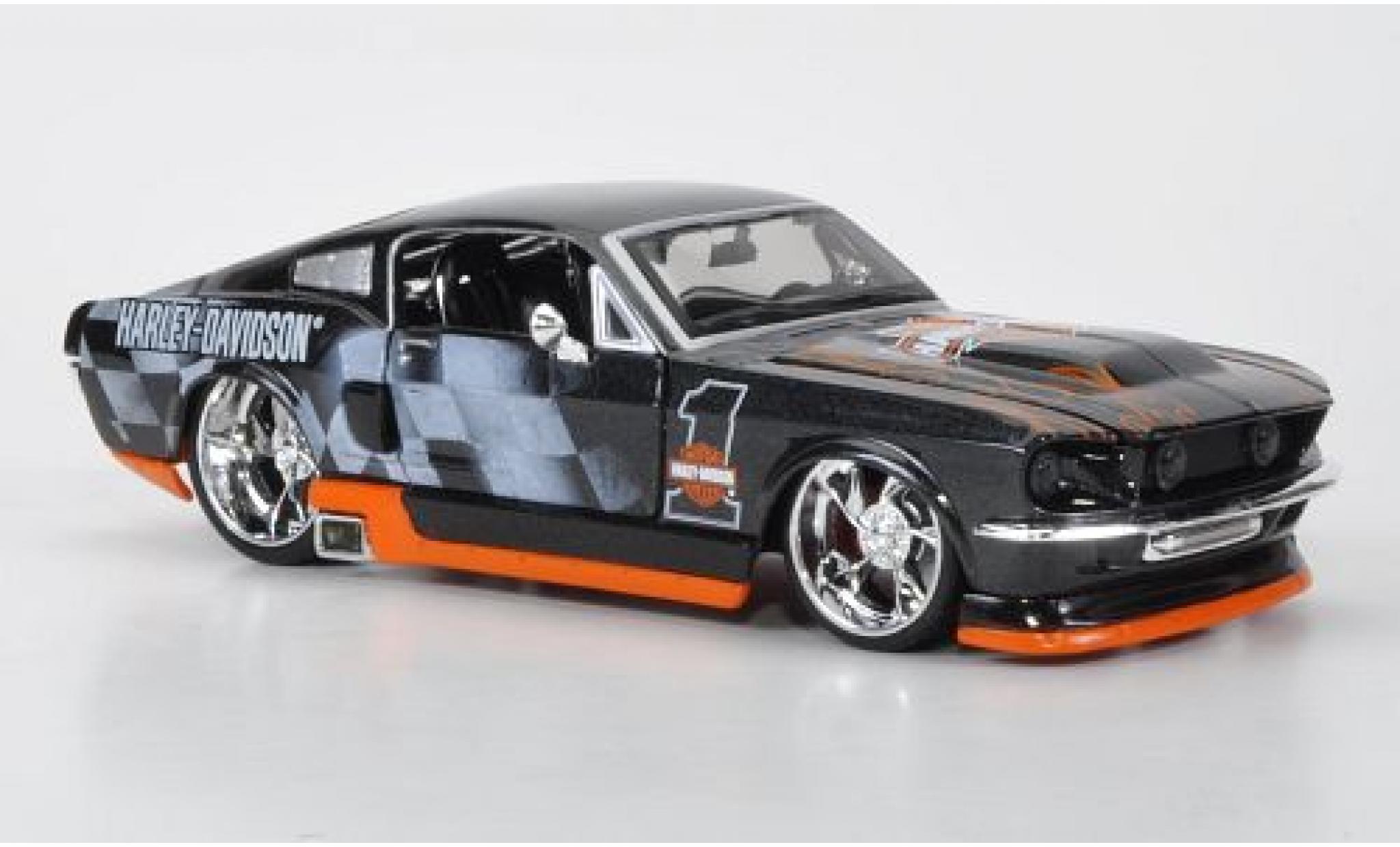 Ford Mustang 1/24 Maisto GT nero/Dekor 1967 Harley-Davidson modellino in miniatura