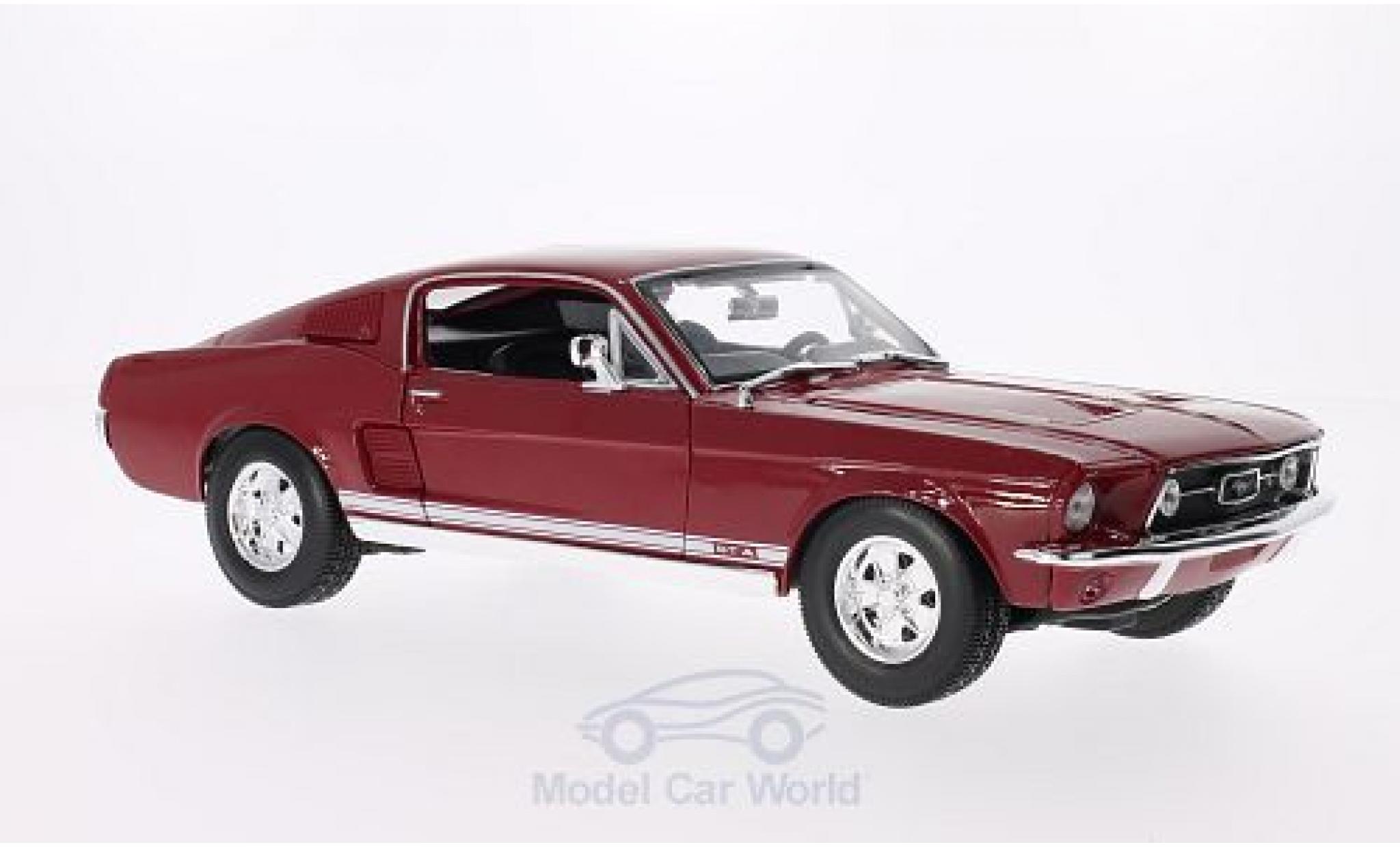 Ford Mustang 1/18 Maisto GTA Fastback rosso 1967 modellino in miniatura