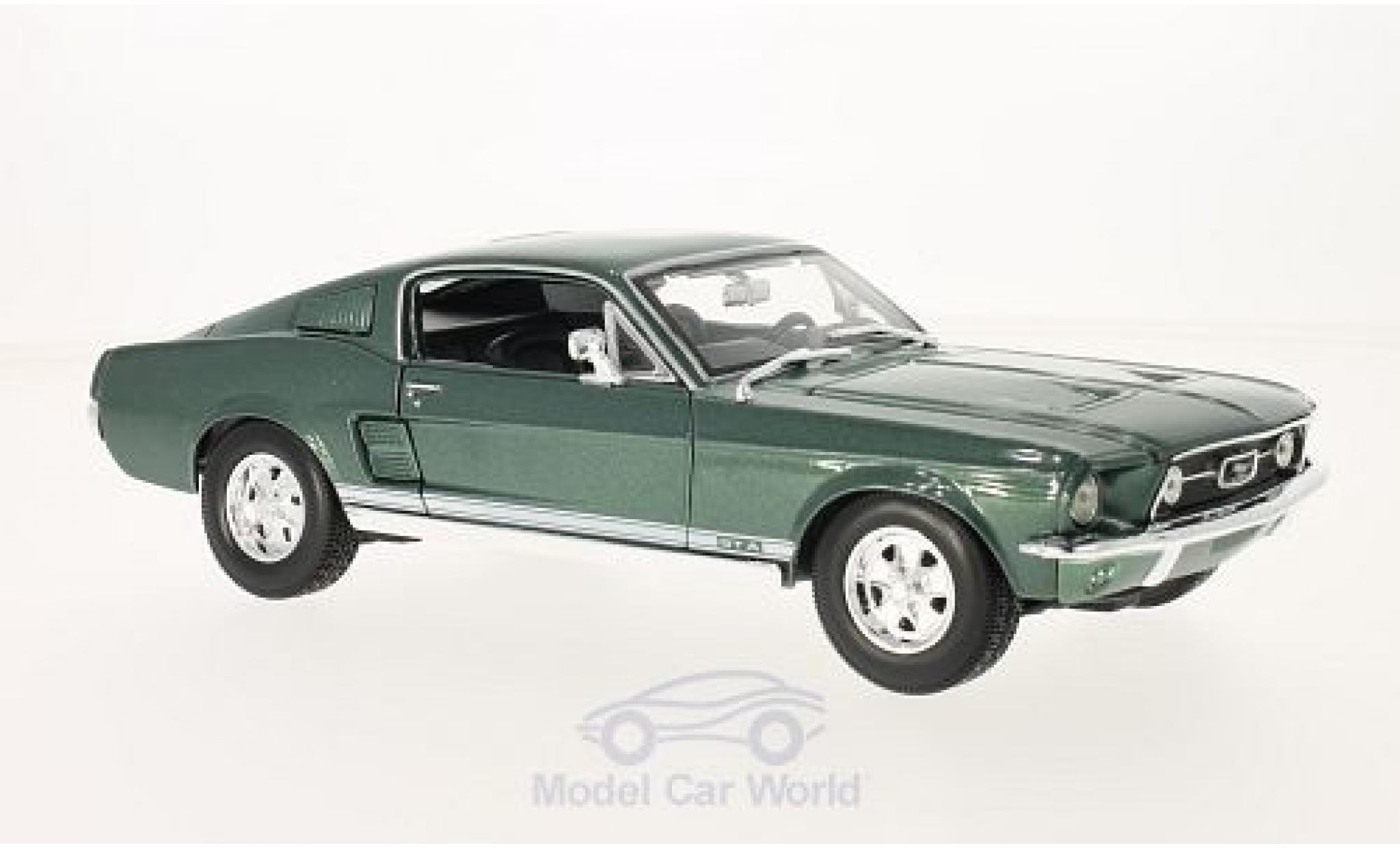 Ford Mustang GT 1/18 Maisto GTA Fastback metallico verde 1967 modellino in miniatura