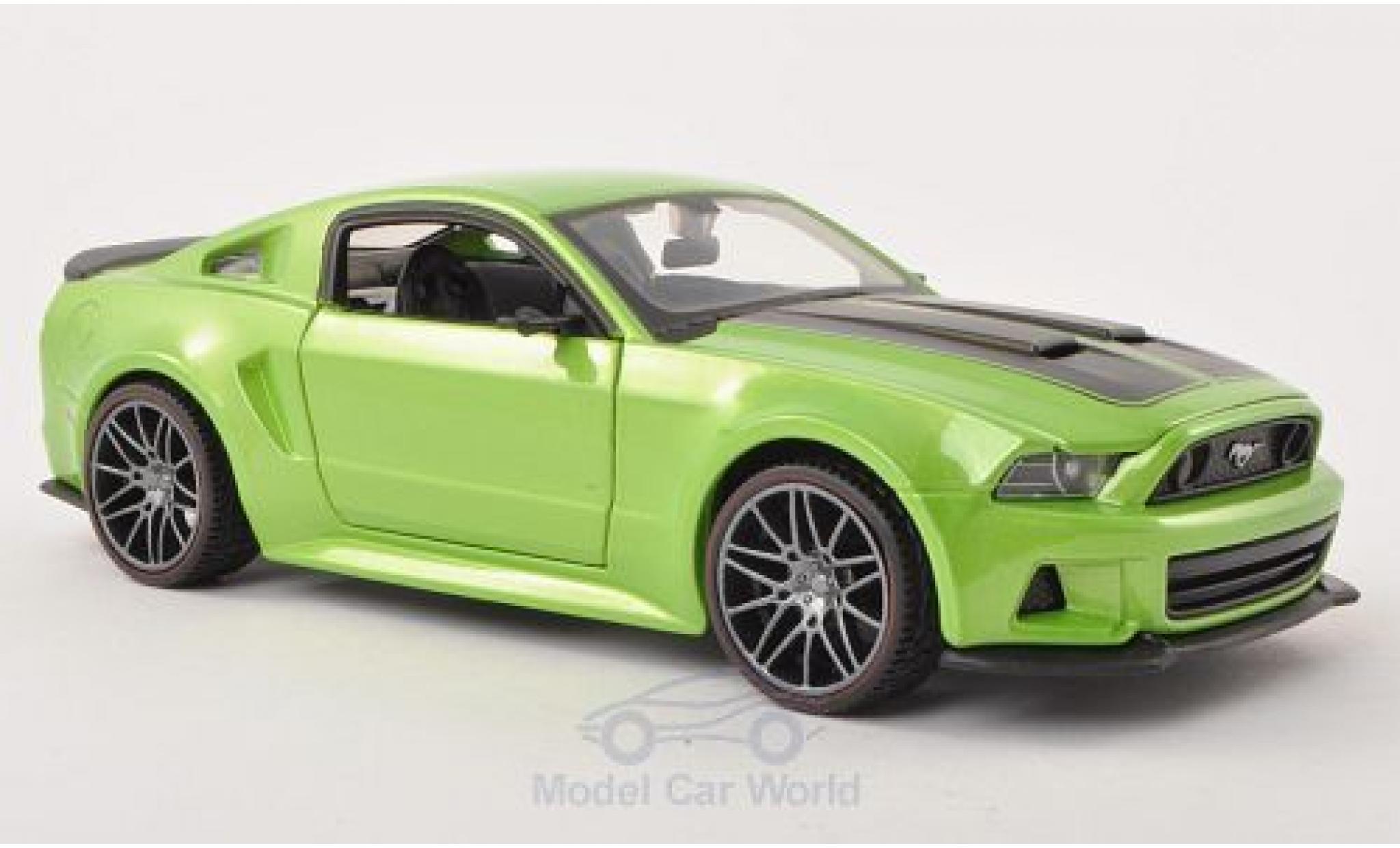 Ford Mustang 1/24 Maisto Street Racer metallico verde/matt-nero 2014 modellino in miniatura