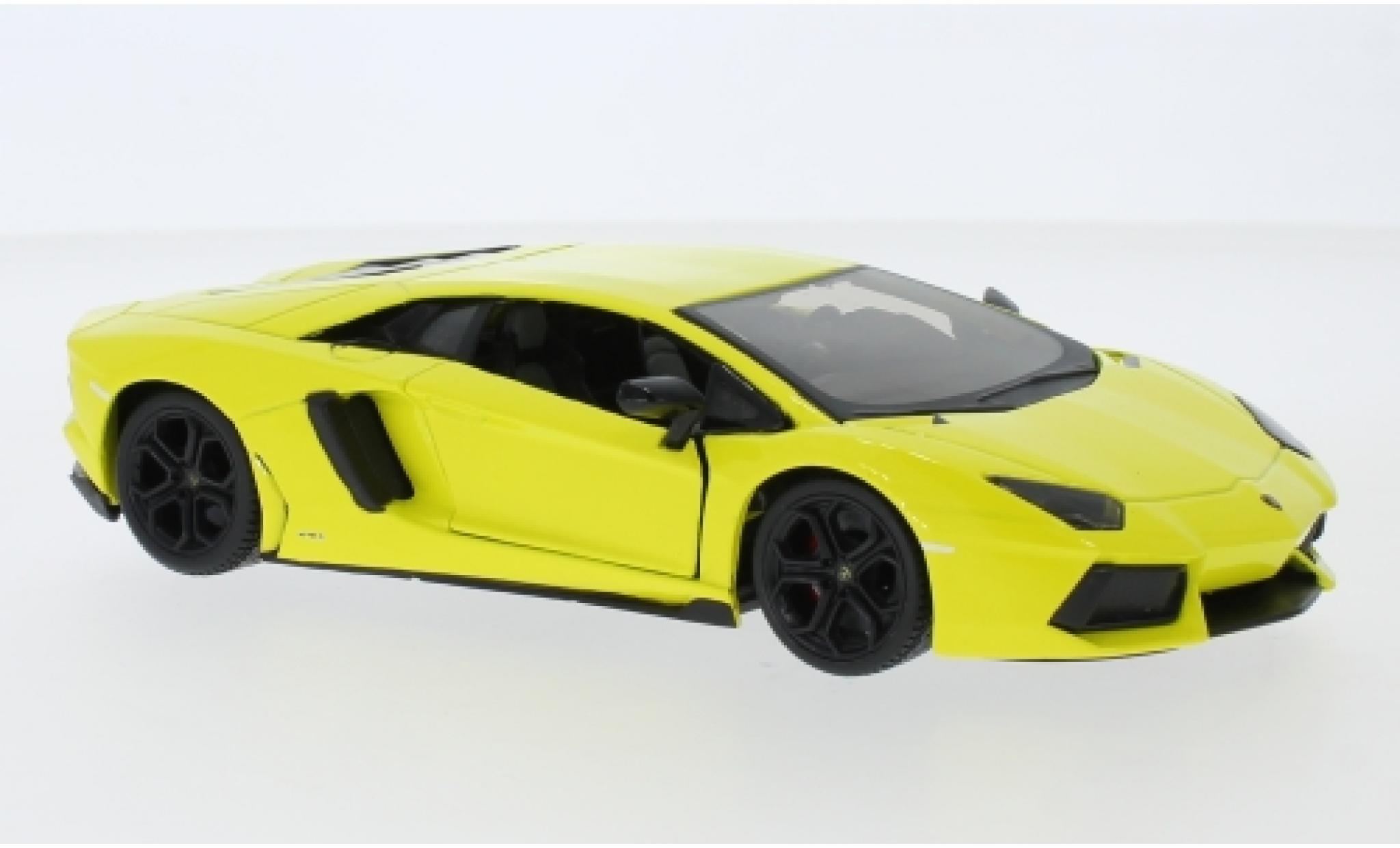 Lamborghini Aventador 1/24 Maisto LP 700-4 giallo modellino in miniatura