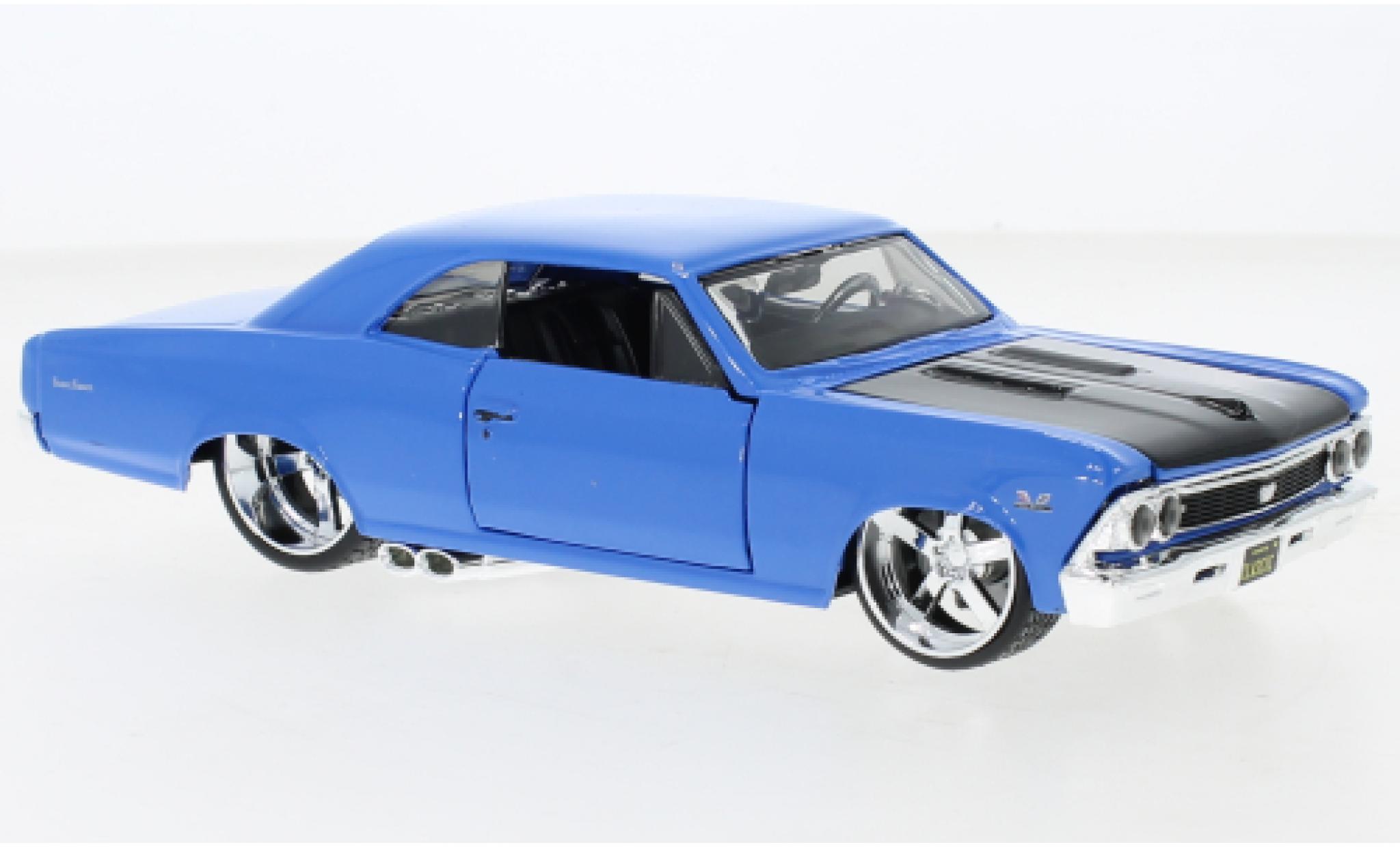 Chevrolet Chevelle 1/24 Maisto SS 396 1966 modellino in miniatura