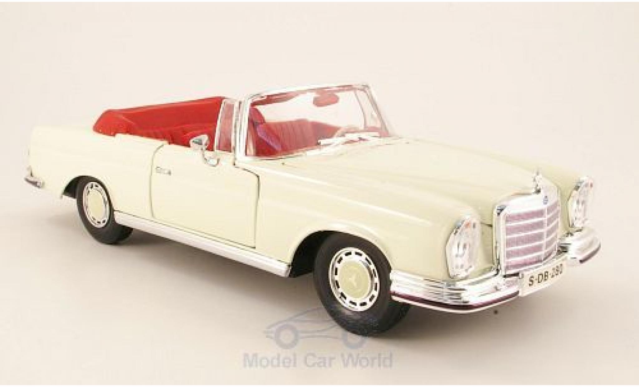 Mercedes 280 SE 1/18 Maisto SE (W111) Cabriolet beige 1966 modellino in miniatura