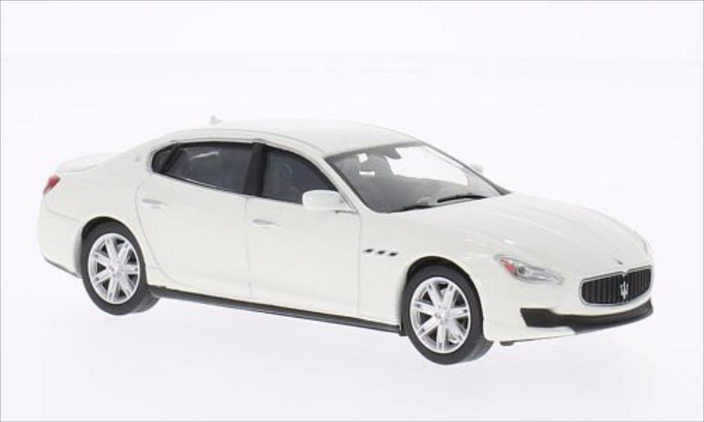 Maserati Quattroporte 1/43 WhiteBox GTS bianco 2013 modellino in miniatura