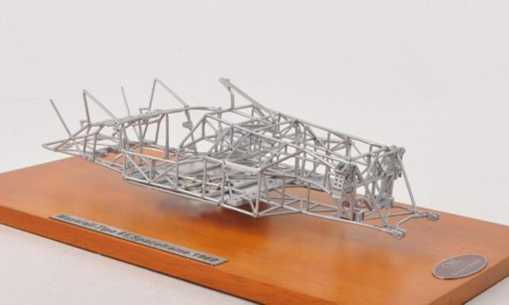 Maserati Tipo 1/18 CMC 61 Birdcage Gitterrohrrahmen modellino in miniatura