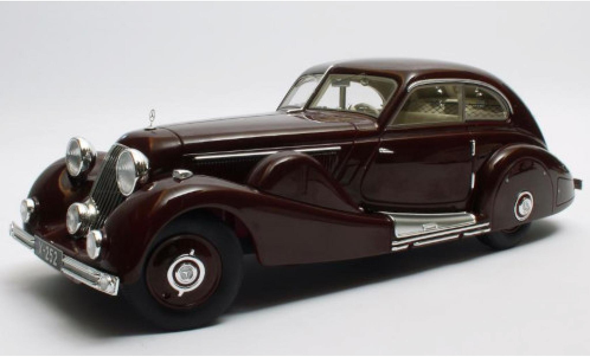 Mercedes 500 1/18 Matrix K Spezial Stromlinienwagen (W29) rosso 1935 Tan Tjoan Keng modellino in miniatura