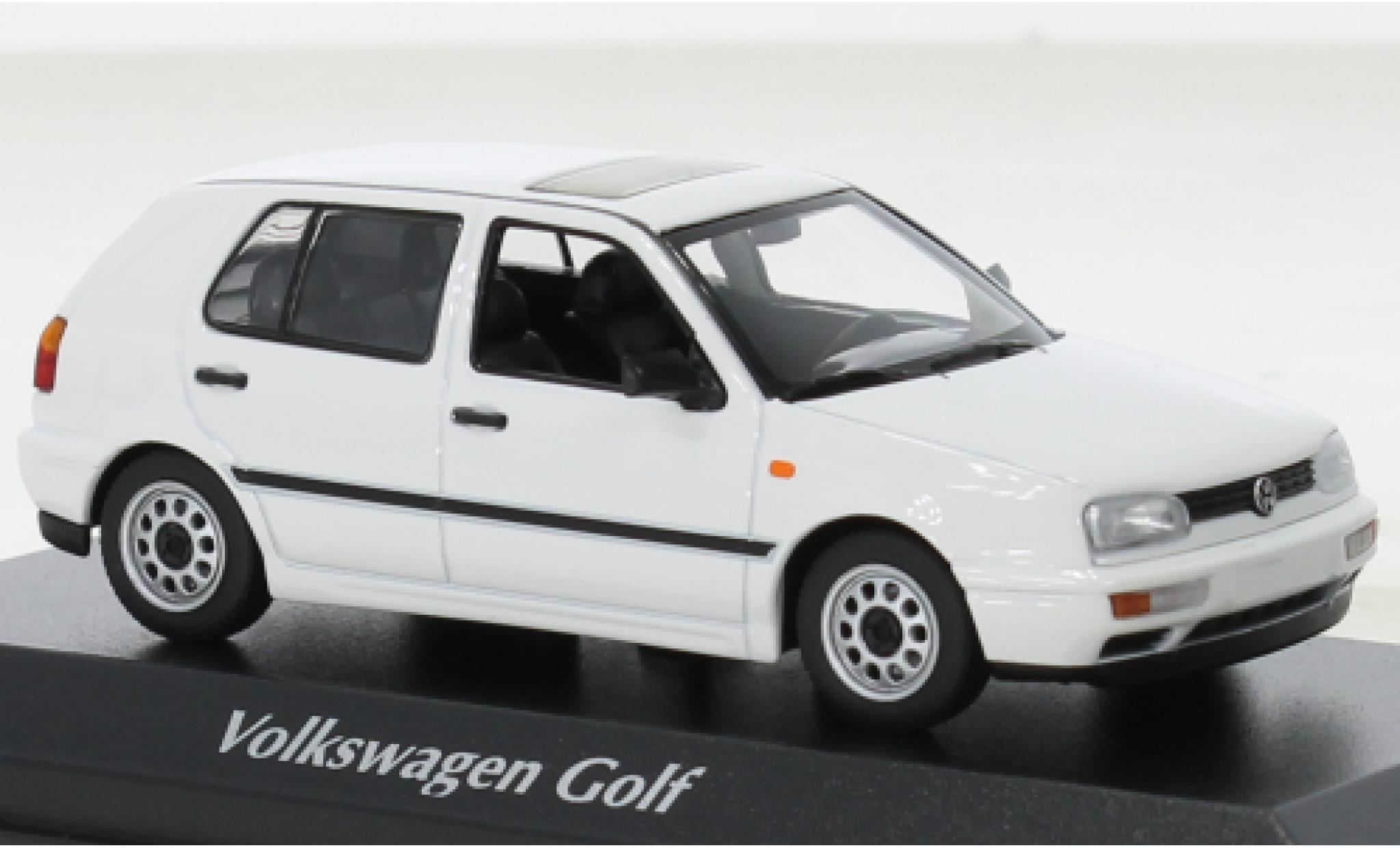 Volkswagen Golf 1/43 Maxichamps bianco 1997 modellino in miniatura