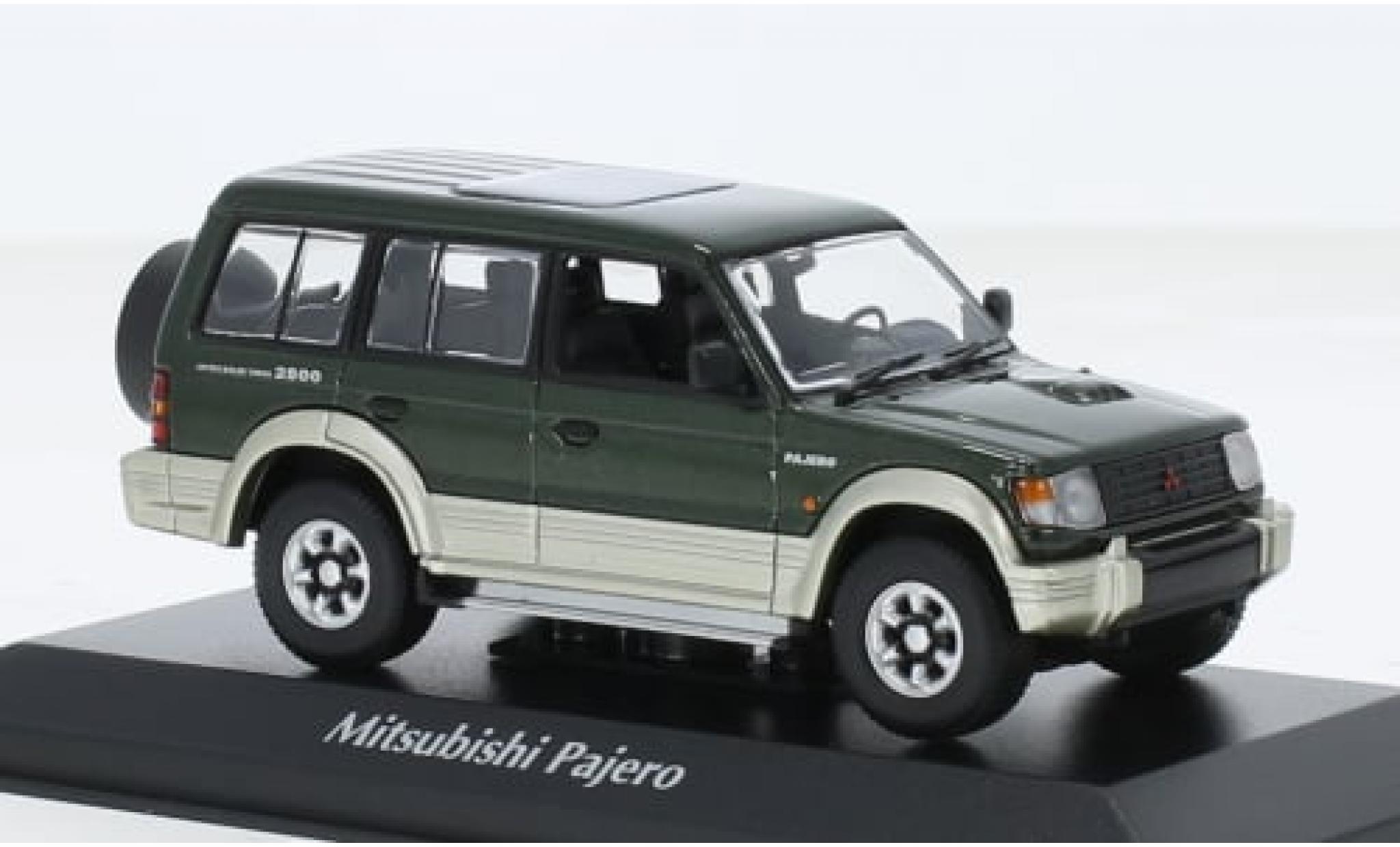 Mitsubishi Pajero 1/43 Maxichamps LWB metallise grün 1991 1:43 modellino in miniatura