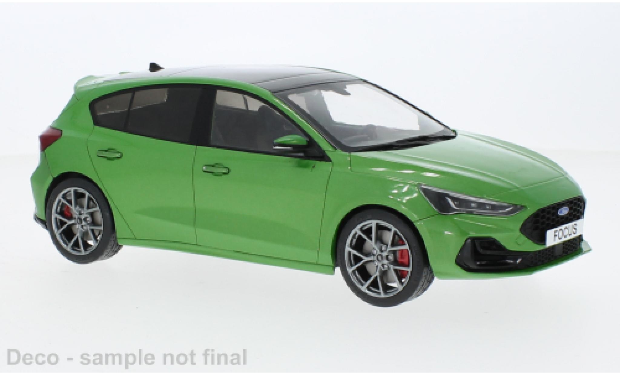 Ford Focus 1/18 MCG ST metallise verde 2022 modellino in miniatura