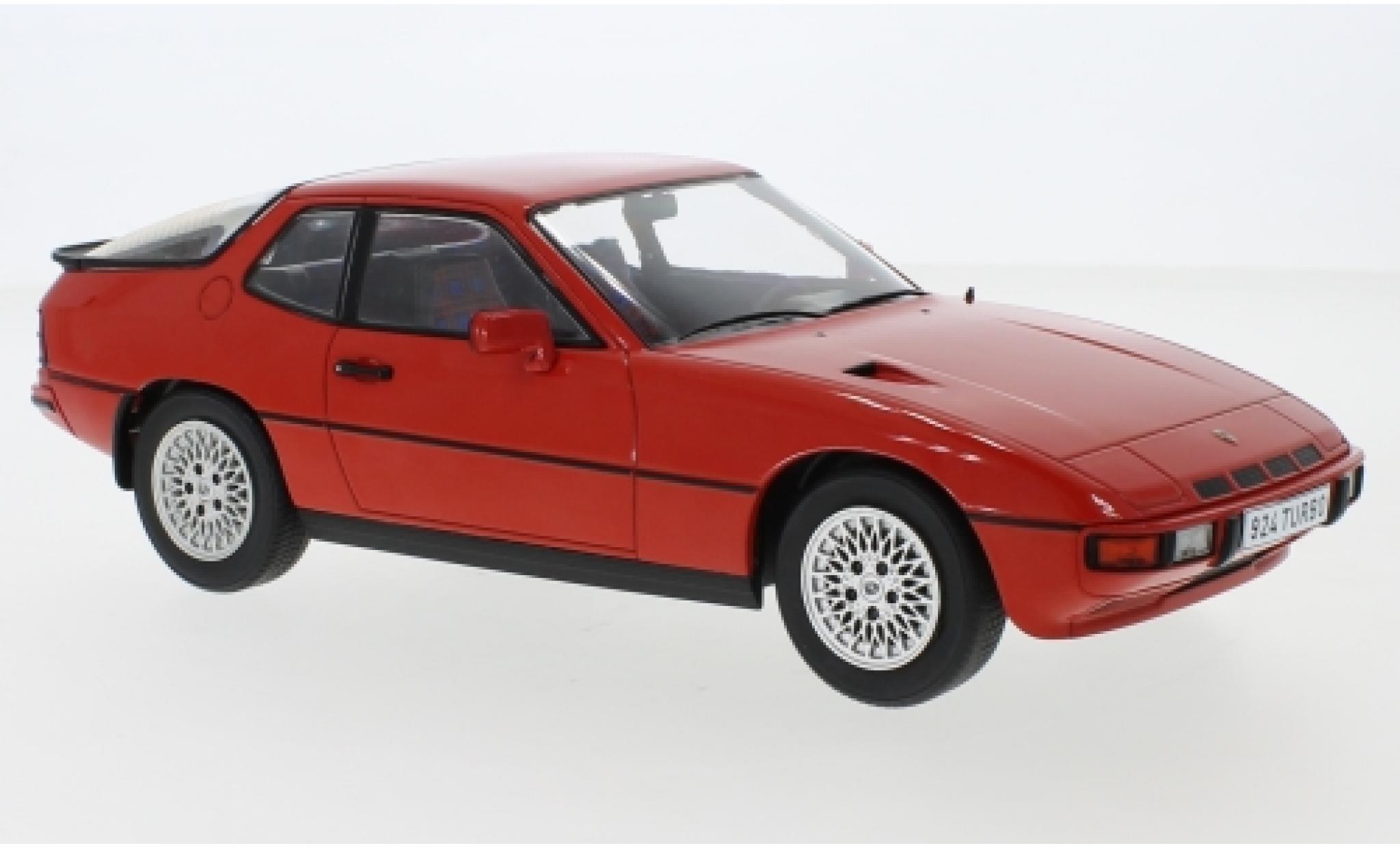 Porsche 924 1/18 MCG Turbo rosso 1979 modellino in miniatura