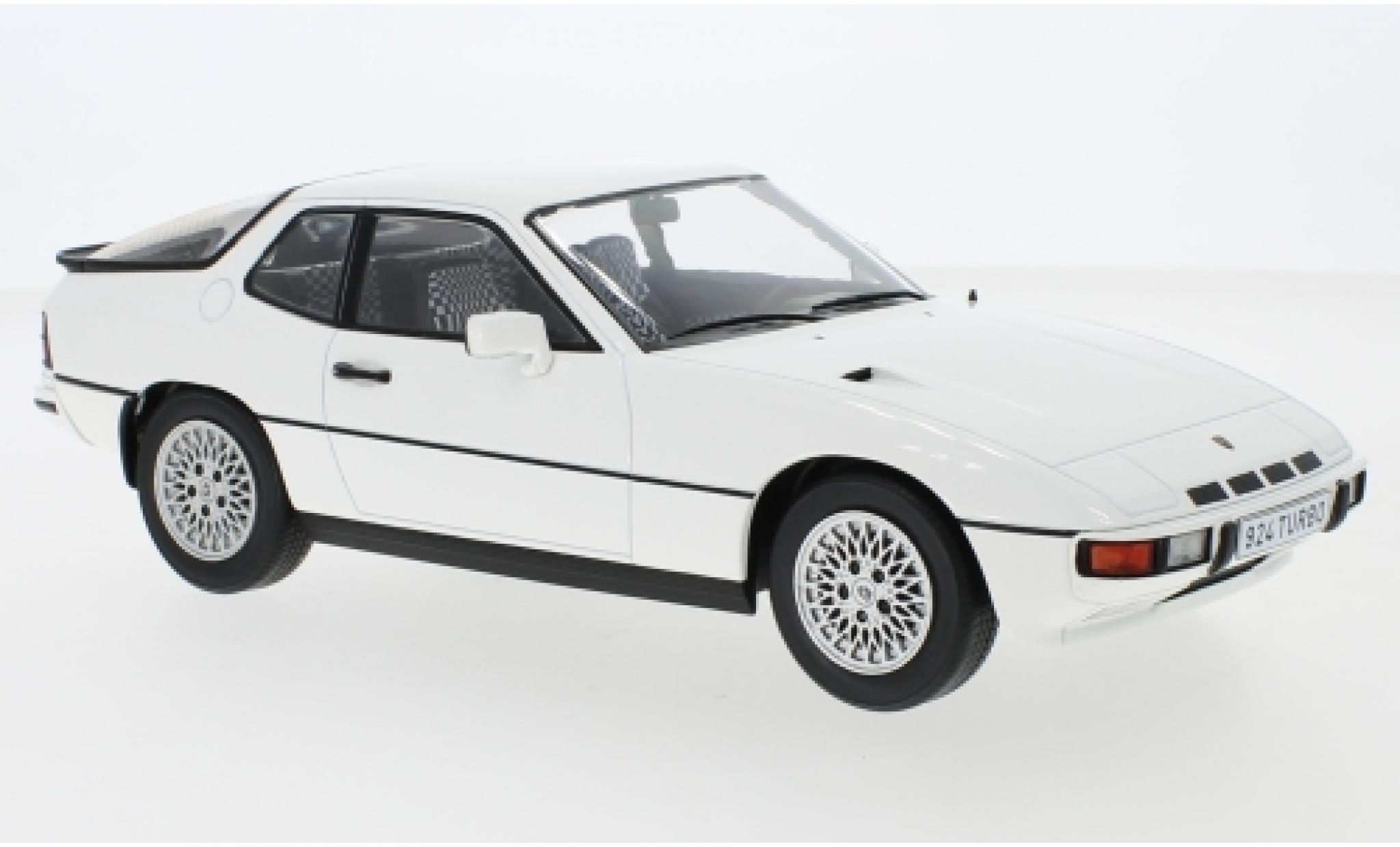 Porsche 924 1/18 MCG Turbo bianco 1979 modellino in miniatura