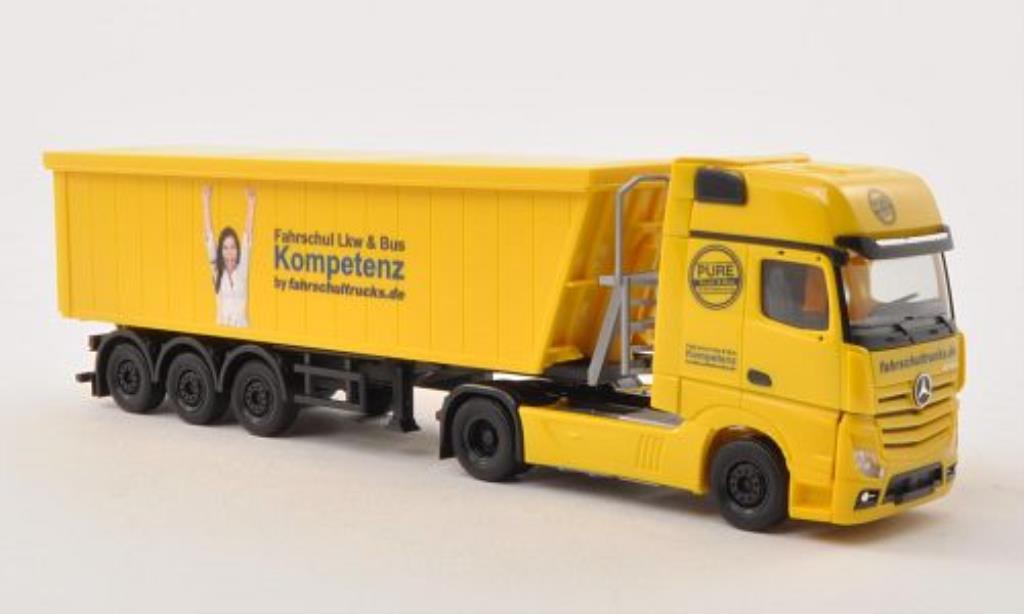 Mercedes Actros 1/87 Herpa Gigaspace Fahrschultrucks.de Stoffel-Liner-SZ modellino in miniatura