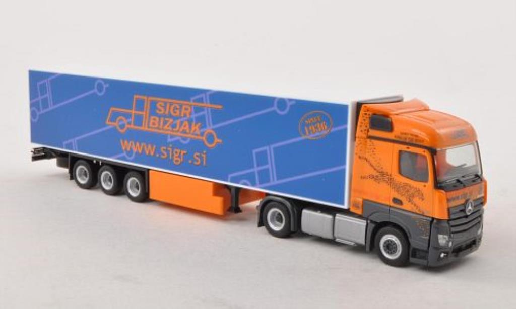 Mercedes Actros 1/87 Herpa Streamspace Sigr Bizjak (SI) Kuhlkoffer-SZ modellino in miniatura