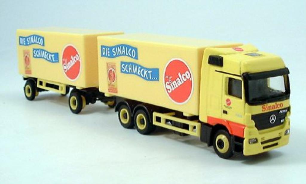 Mercedes Actros 1/87 Schuco V8 Sinalco modellino in miniatura