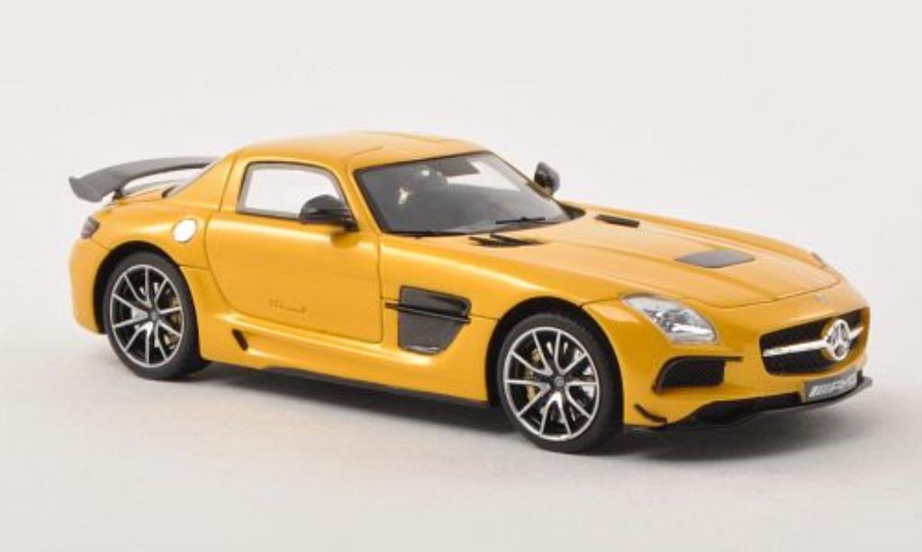 Mercedes SLS 1/43 Minichamps AMG Black Series (C197) giallo 2013 modellino in miniatura