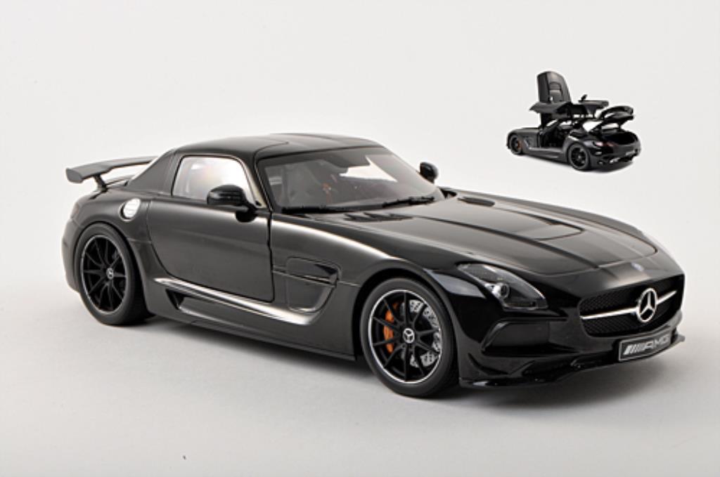 Mercedes SLS 1/18 Minichamps AMG Black Series nero 2013 modellino in miniatura