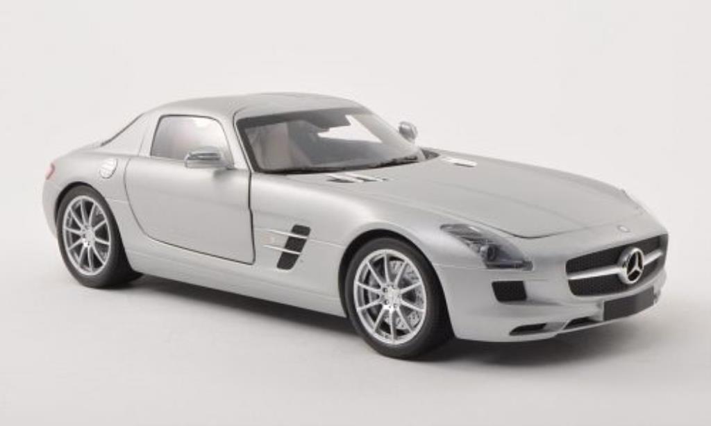 Mercedes SLS 1/18 Minichamps AMG (C197) matt-grigio 2010 modellino in miniatura