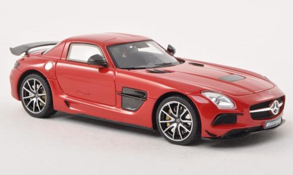 Mercedes SLS 1/43 Minichamps AMG Coupe Black Series (C197) rosso 2013 modellino in miniatura