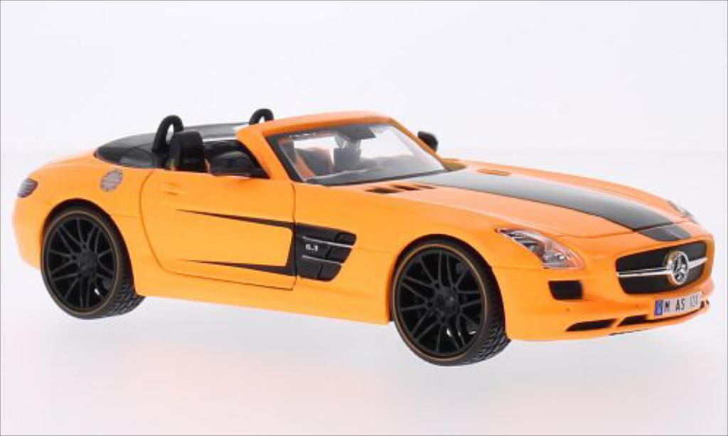 Mercedes SLS 1/24 Maisto AMG Roadster orange/nero modellino in miniatura