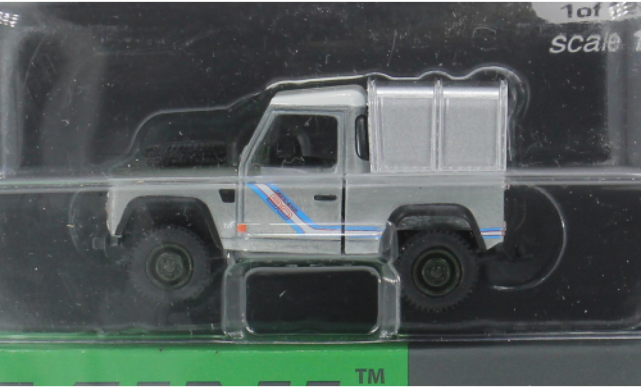 Land Rover Defender 1/64 Mini GT 90 Pick Up grün 1:64 modellino in miniatura
